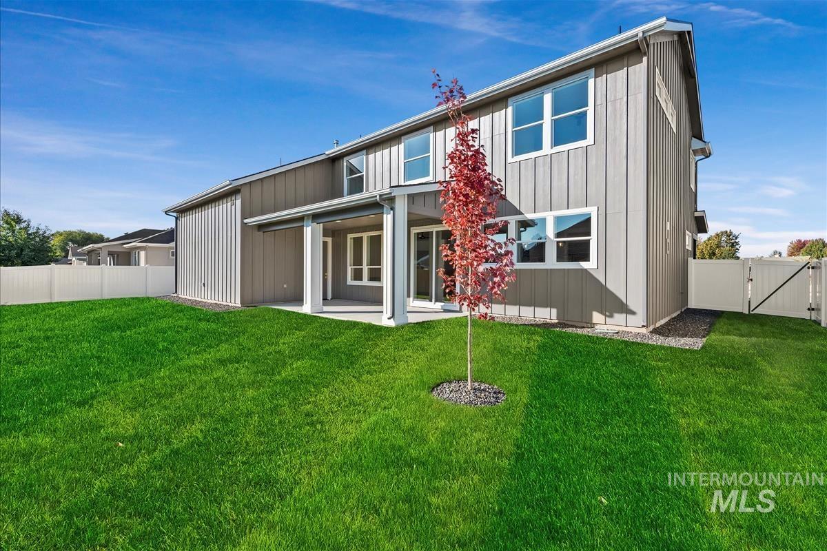 527 Hidden Mill Ct, Middleton, Idaho 83644, 4 Bedrooms, 3 Bathrooms, Residential For Sale, Price $624,900,MLS 98965761
