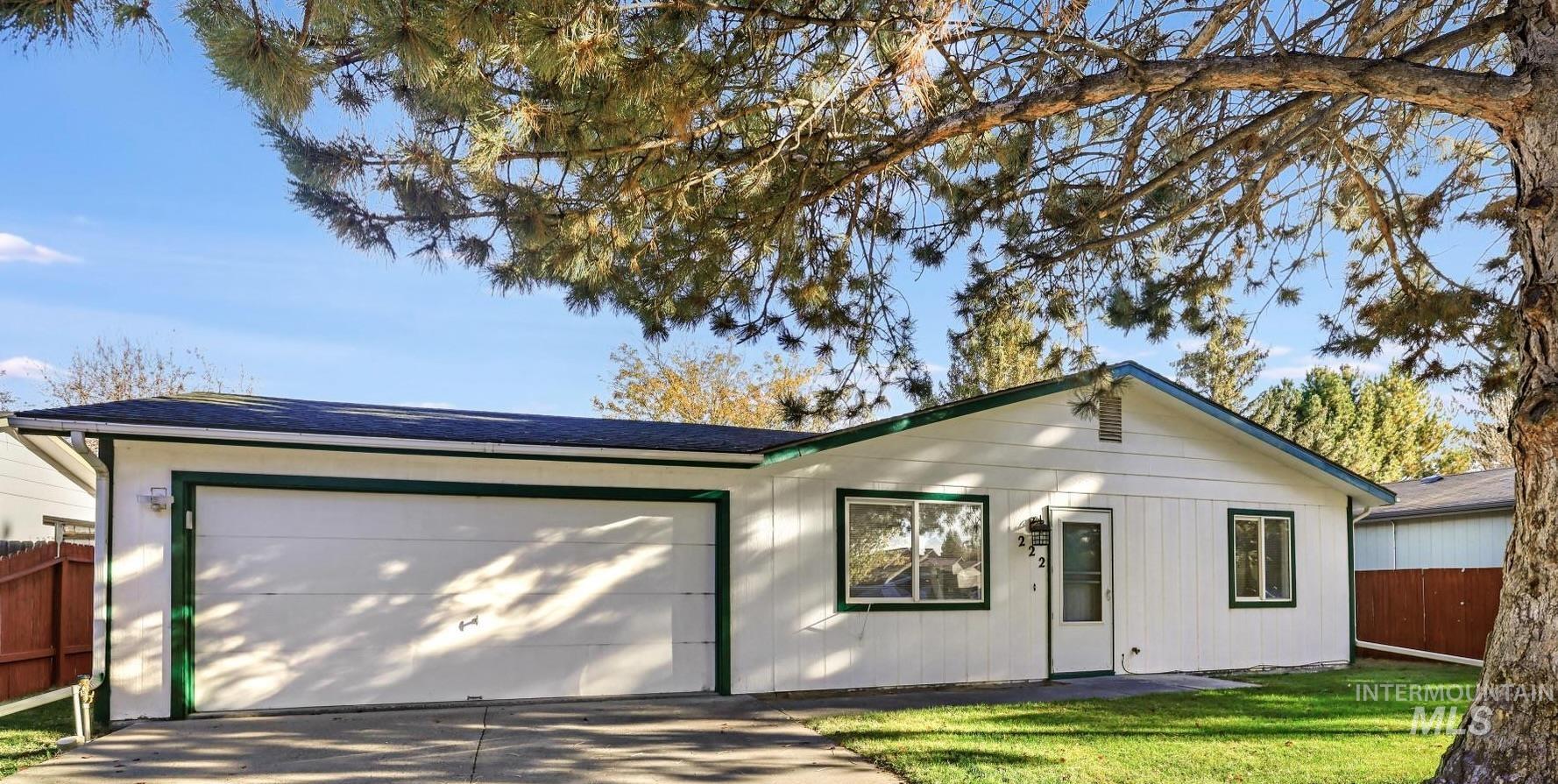 222 Avenida Del Rio, Twin Falls, Idaho 83301, 3 Bedrooms, 2 Bathrooms, Residential For Sale, Price $350,000,MLS 98965771