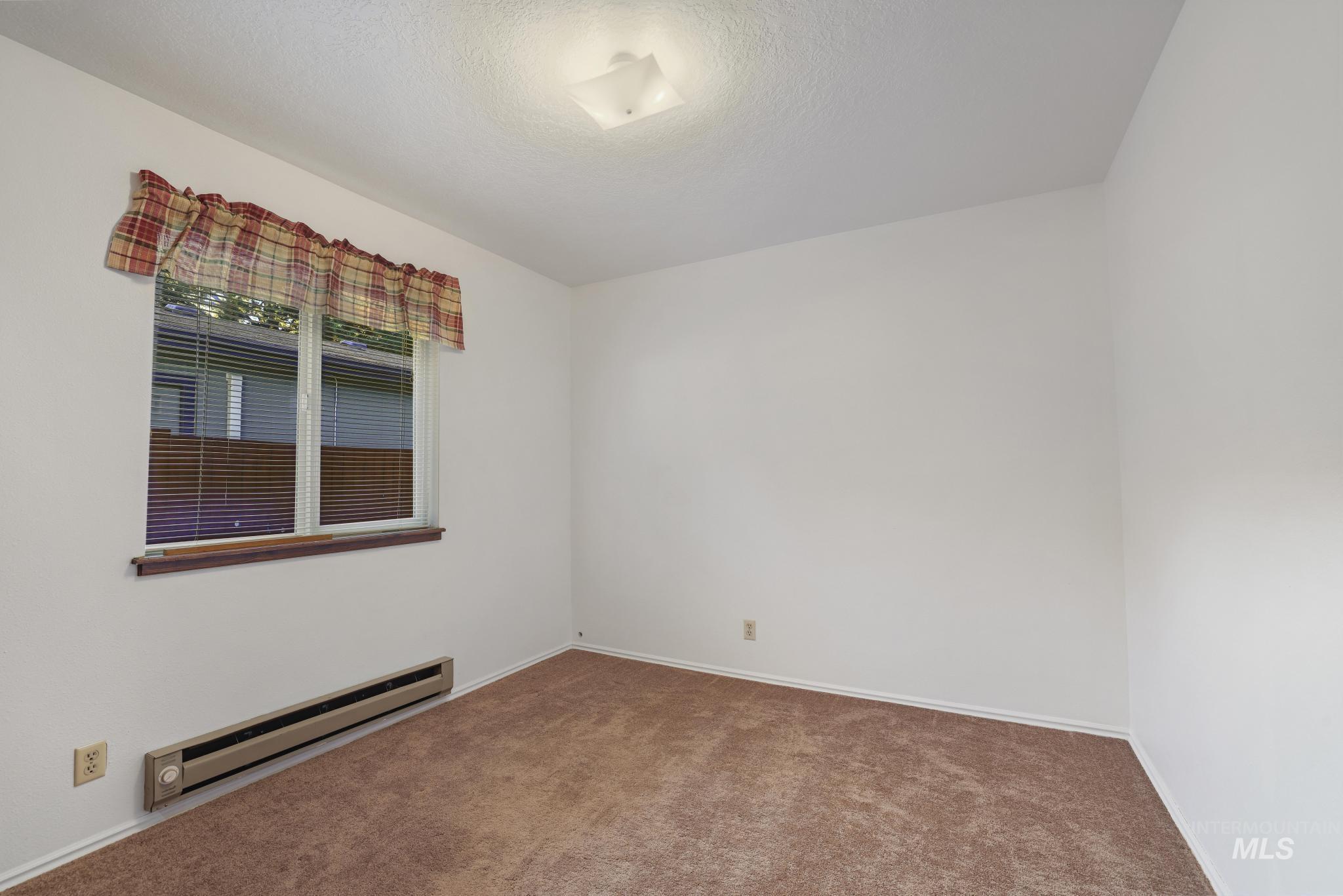 222 Avenida Del Rio, Twin Falls, Idaho 83301, 3 Bedrooms, 2 Bathrooms, Residential For Sale, Price $350,000, 98965771