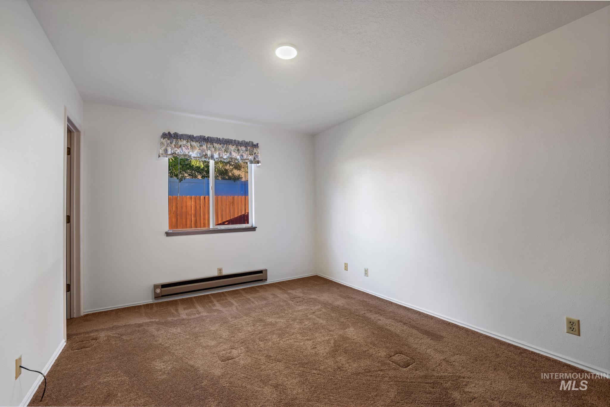 222 Avenida Del Rio, Twin Falls, Idaho 83301, 3 Bedrooms, 2 Bathrooms, Residential For Sale, Price $350,000,MLS 98965771