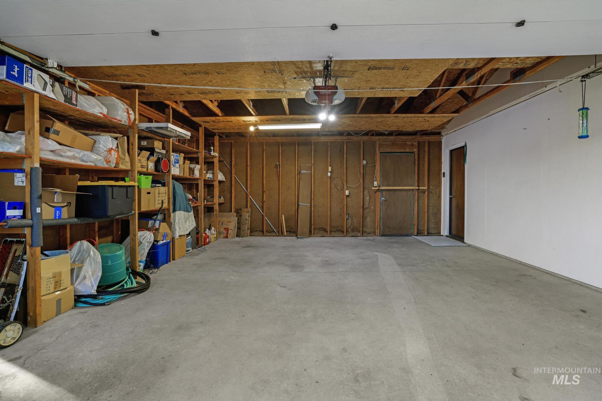 222 Avenida Del Rio, Twin Falls, Idaho 83301, 3 Bedrooms, 2 Bathrooms, Residential For Sale, Price $350,000,MLS 98965771