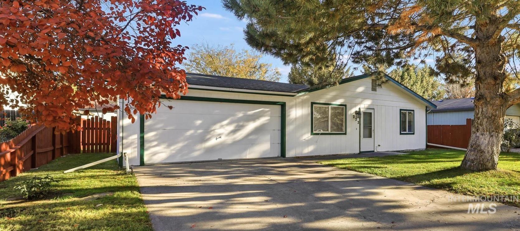 222 Avenida Del Rio, Twin Falls, Idaho 83301, 3 Bedrooms, 2 Bathrooms, Residential For Sale, Price $350,000,MLS 98965771