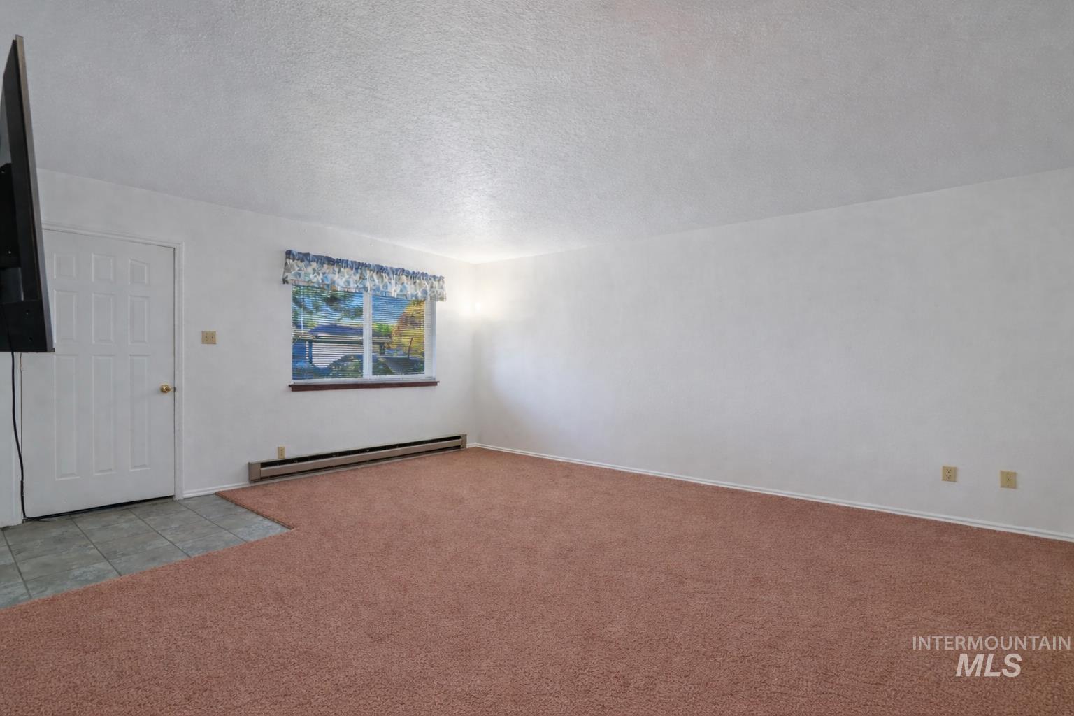 222 Avenida Del Rio, Twin Falls, Idaho 83301, 3 Bedrooms, 2 Bathrooms, Residential For Sale, Price $350,000, 98965771