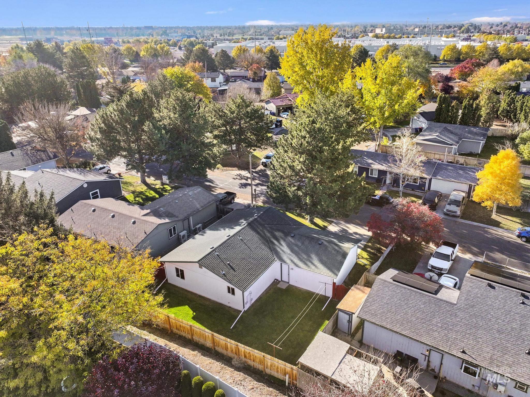 222 Avenida Del Rio, Twin Falls, Idaho 83301, 3 Bedrooms, 2 Bathrooms, Residential For Sale, Price $350,000,MLS 98965771