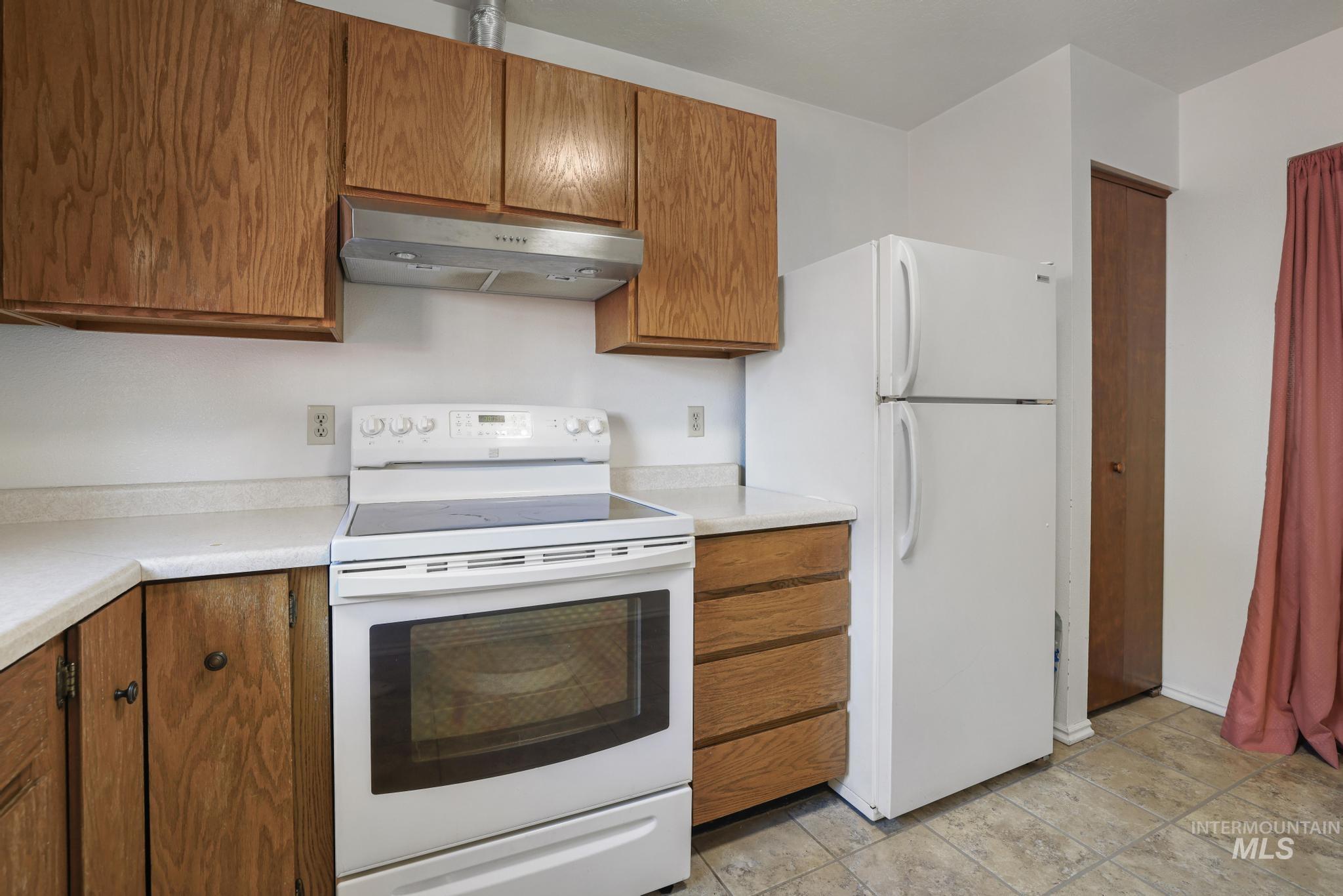 222 Avenida Del Rio, Twin Falls, Idaho 83301, 3 Bedrooms, 2 Bathrooms, Residential For Sale, Price $350,000,MLS 98965771