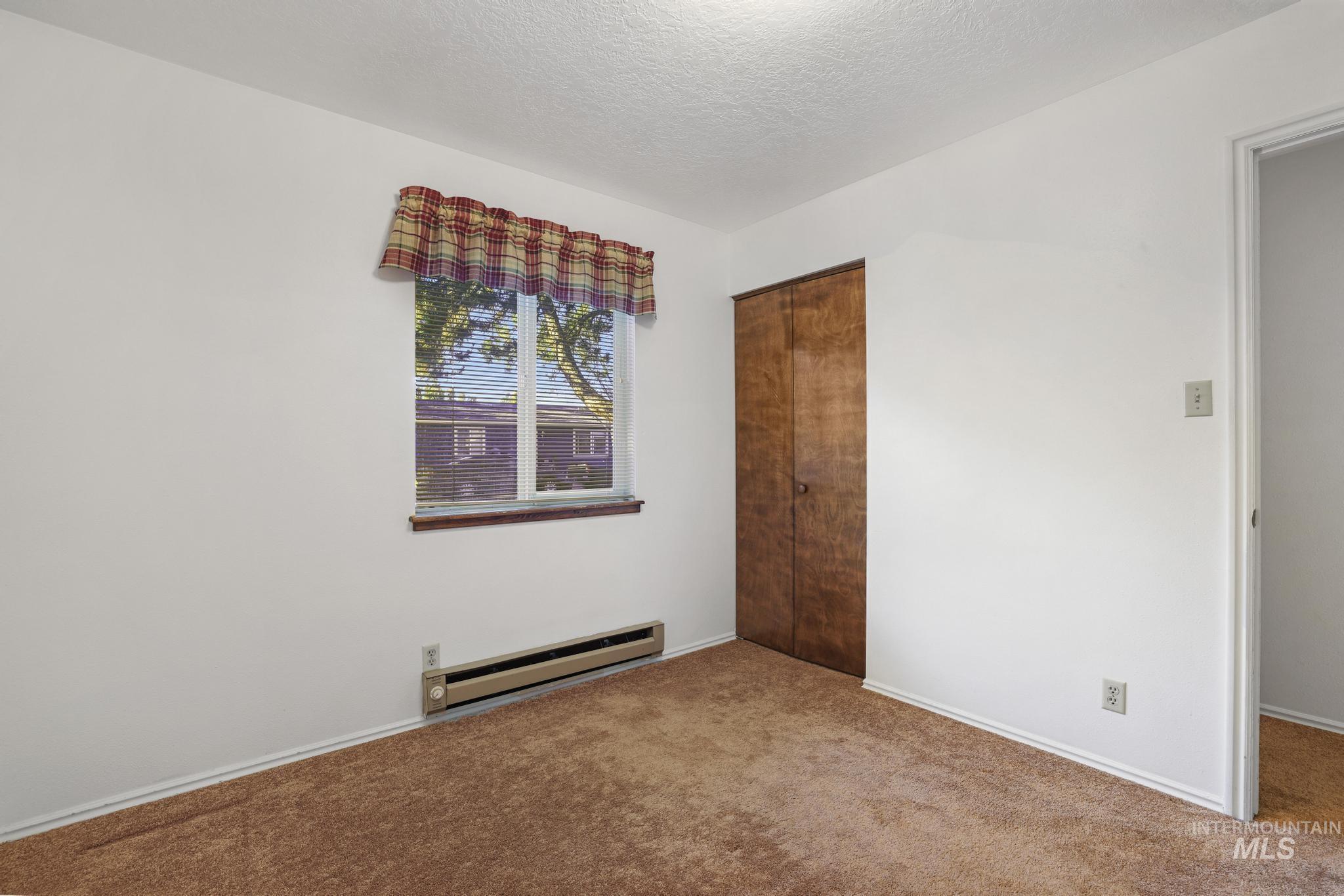 222 Avenida Del Rio, Twin Falls, Idaho 83301, 3 Bedrooms, 2 Bathrooms, Residential For Sale, Price $350,000,MLS 98965771