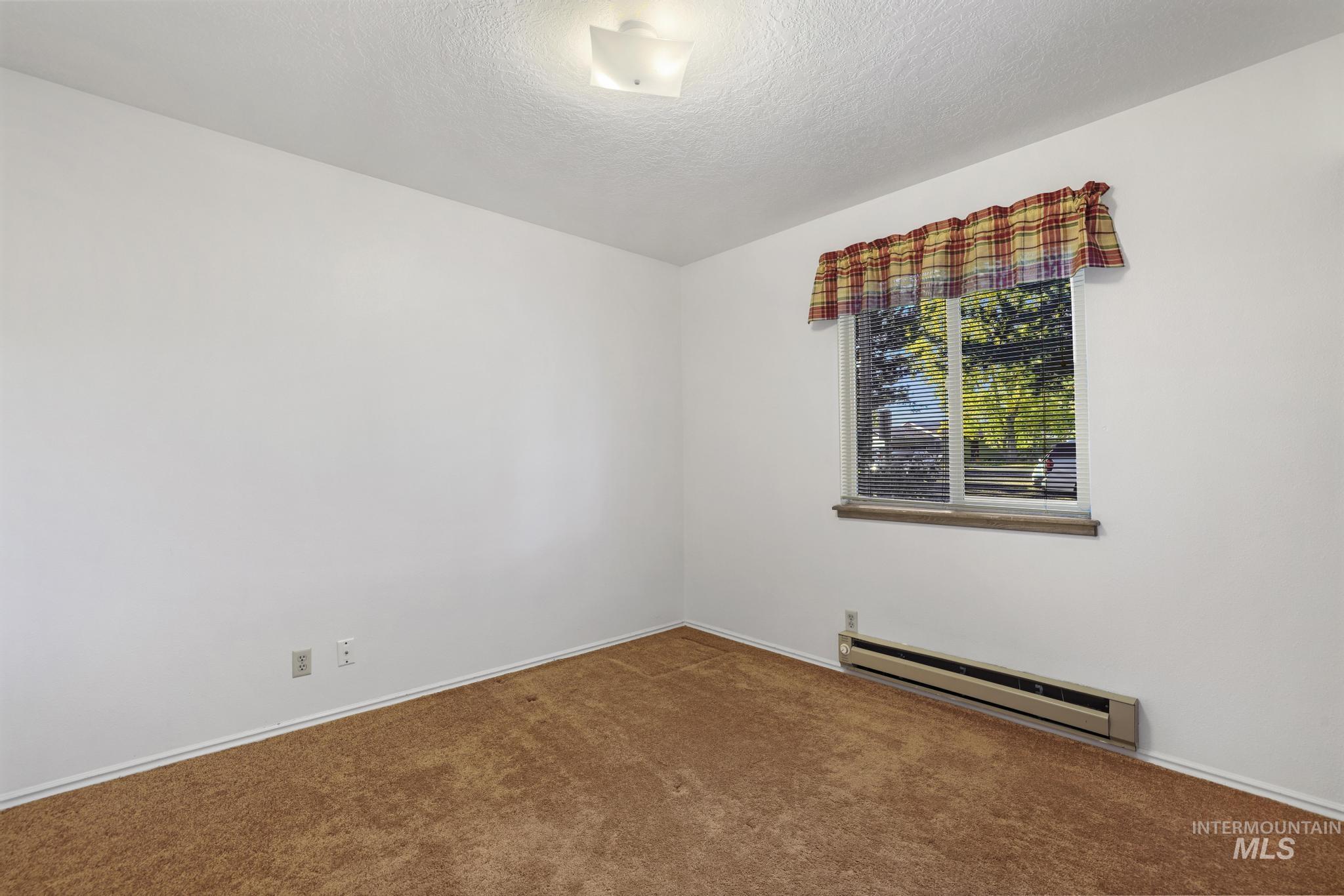 222 Avenida Del Rio, Twin Falls, Idaho 83301, 3 Bedrooms, 2 Bathrooms, Residential For Sale, Price $350,000, 98965771