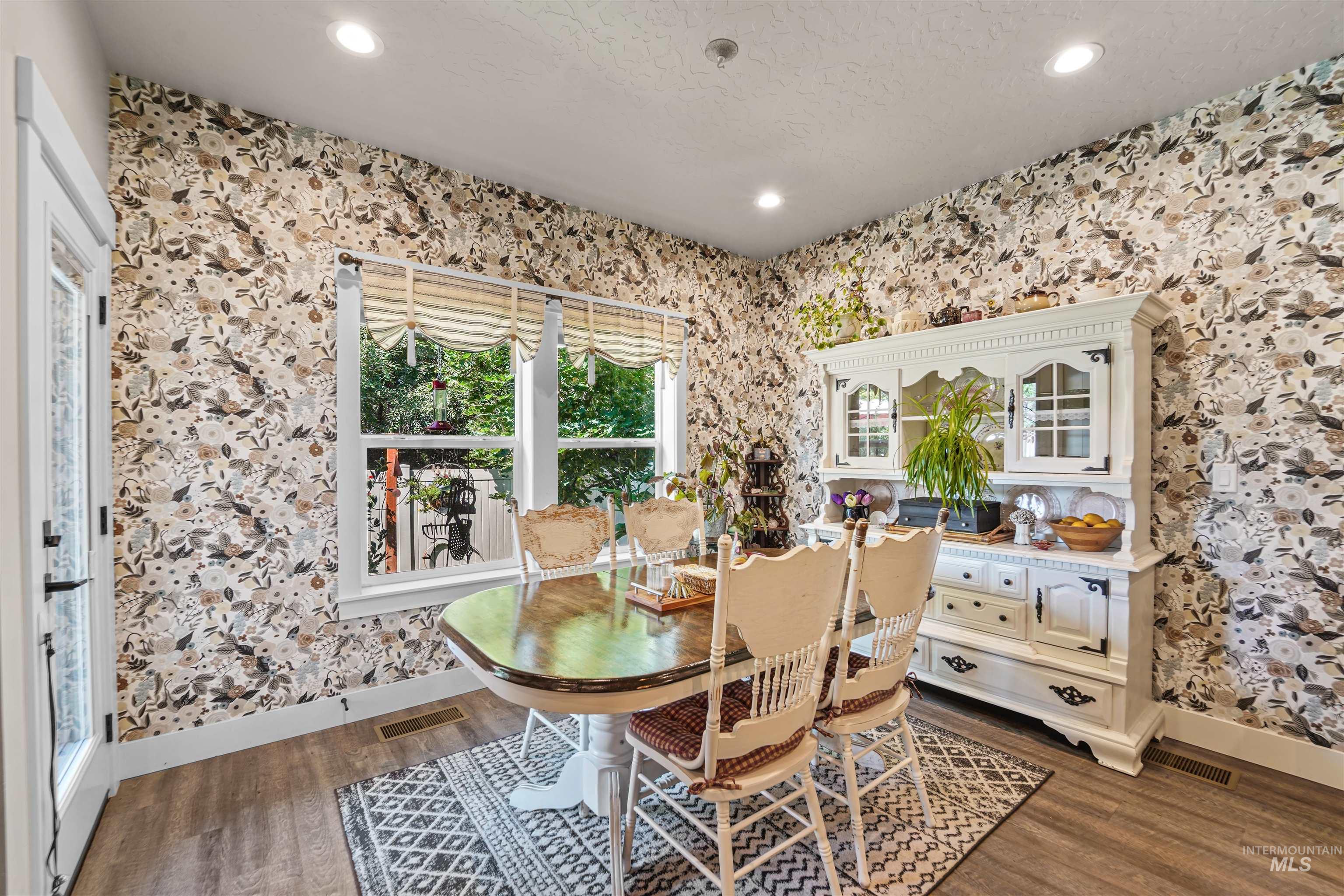 2118 Sunset Ave, Caldwell, Idaho 83605, 3 Bedrooms, 2.5 Bathrooms, Residential For Sale, Price $529,000,MLS 98965773