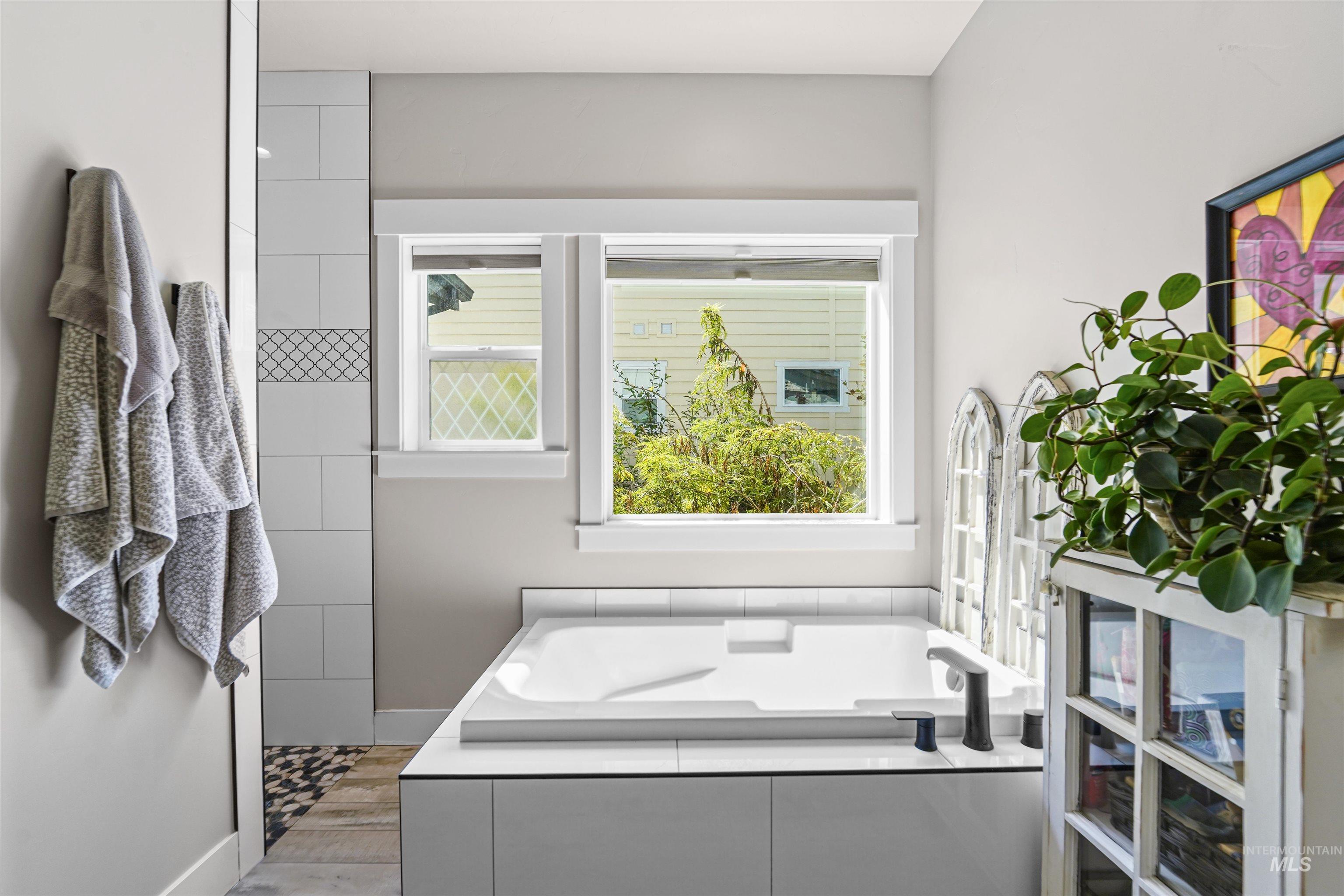 2118 Sunset Ave, Caldwell, Idaho 83605, 3 Bedrooms, 2.5 Bathrooms, Residential For Sale, Price $529,000,MLS 98965773