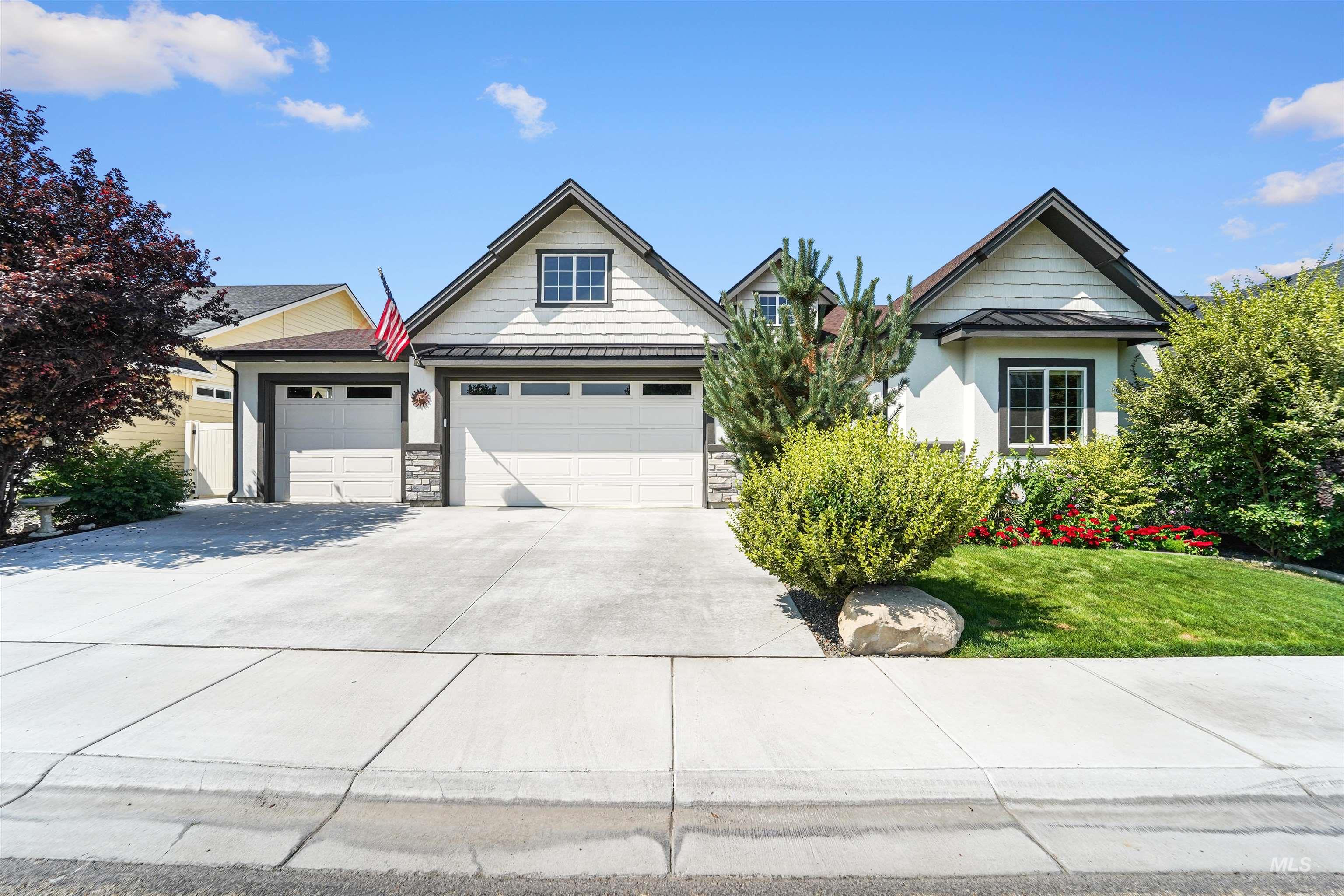 2118 Sunset Ave, Caldwell, Idaho 83605, 3 Bedrooms, 2.5 Bathrooms, Residential For Sale, Price $529,000,MLS 98965773