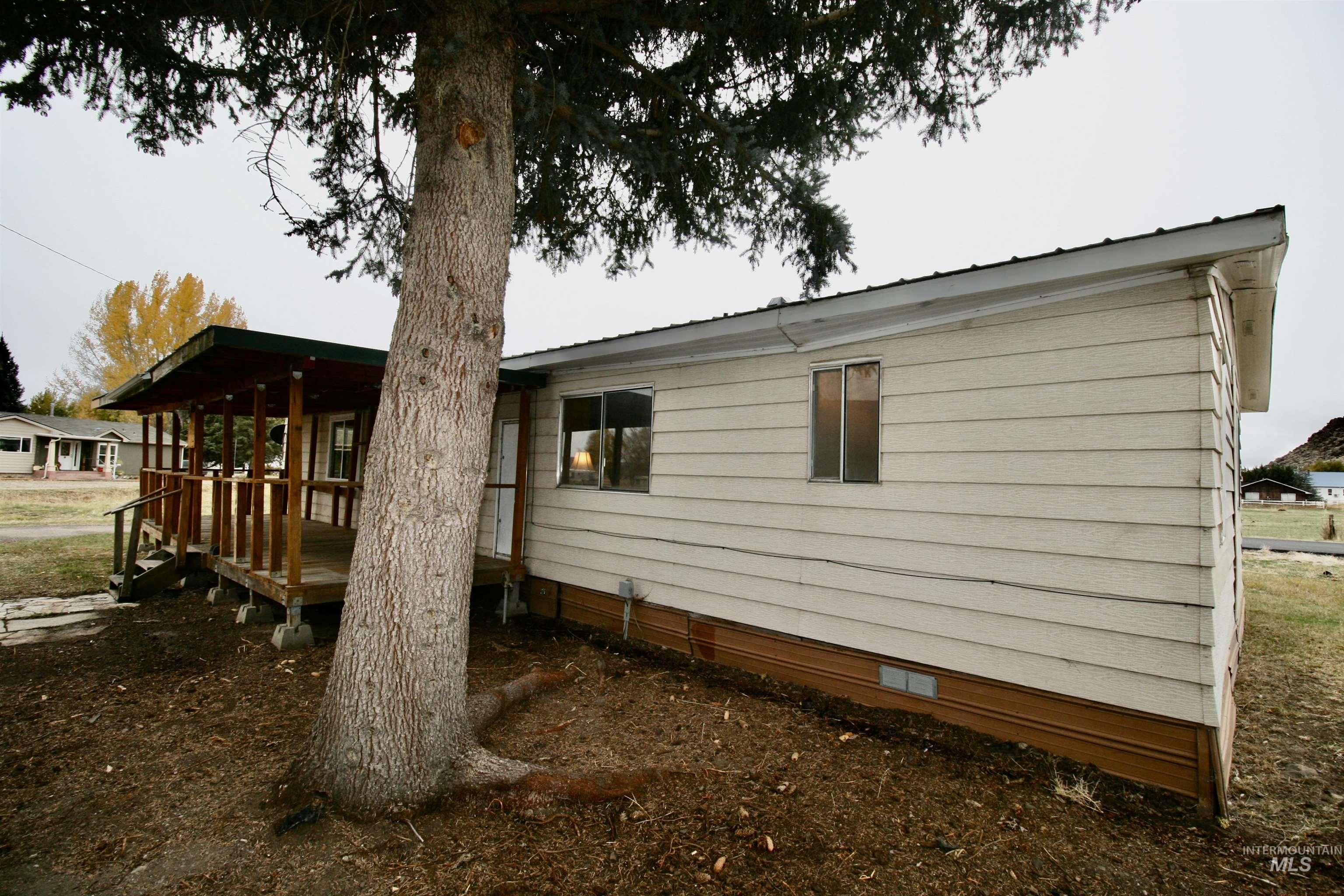 500 Somerville Street, Jordan Valley, Oregon 97910, 2 Bedrooms, 2 Bathrooms, Residential For Sale, Price $173,000, 98965791
