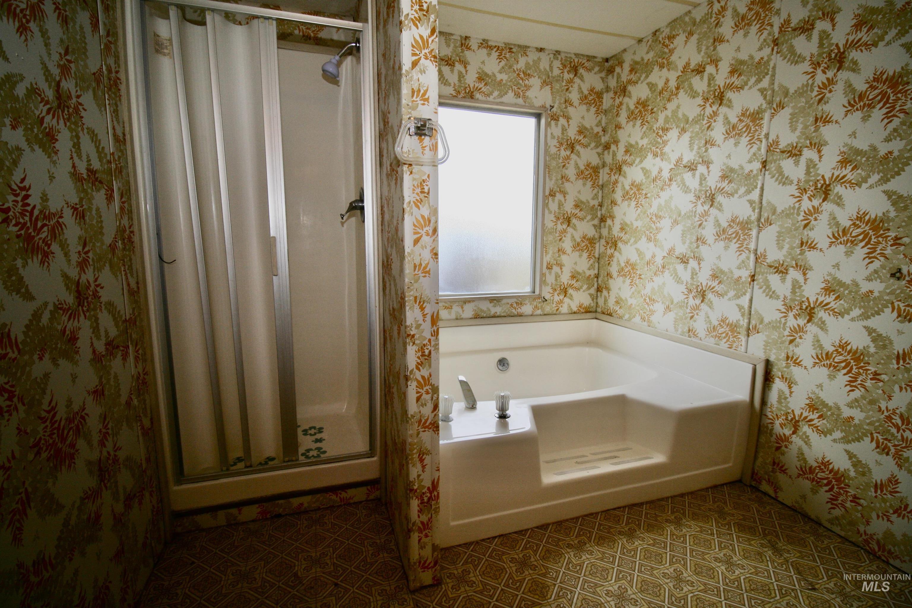 500 Somerville Street, Jordan Valley, Oregon 97910, 2 Bedrooms, 2 Bathrooms, Residential For Sale, Price $173,000, 98965791