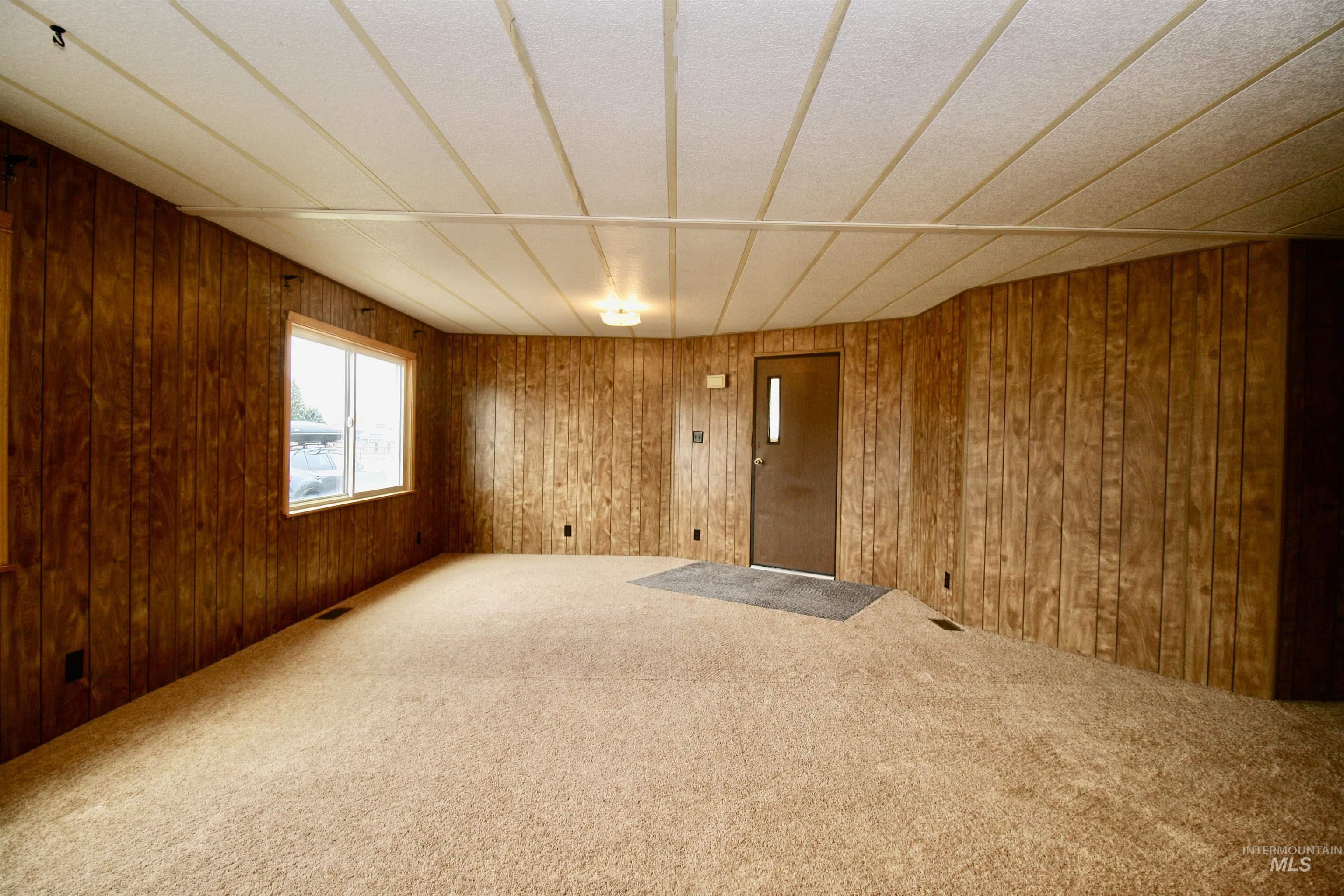 500 Somerville Street, Jordan Valley, Oregon 97910, 2 Bedrooms, 2 Bathrooms, Residential For Sale, Price $173,000, 98965791