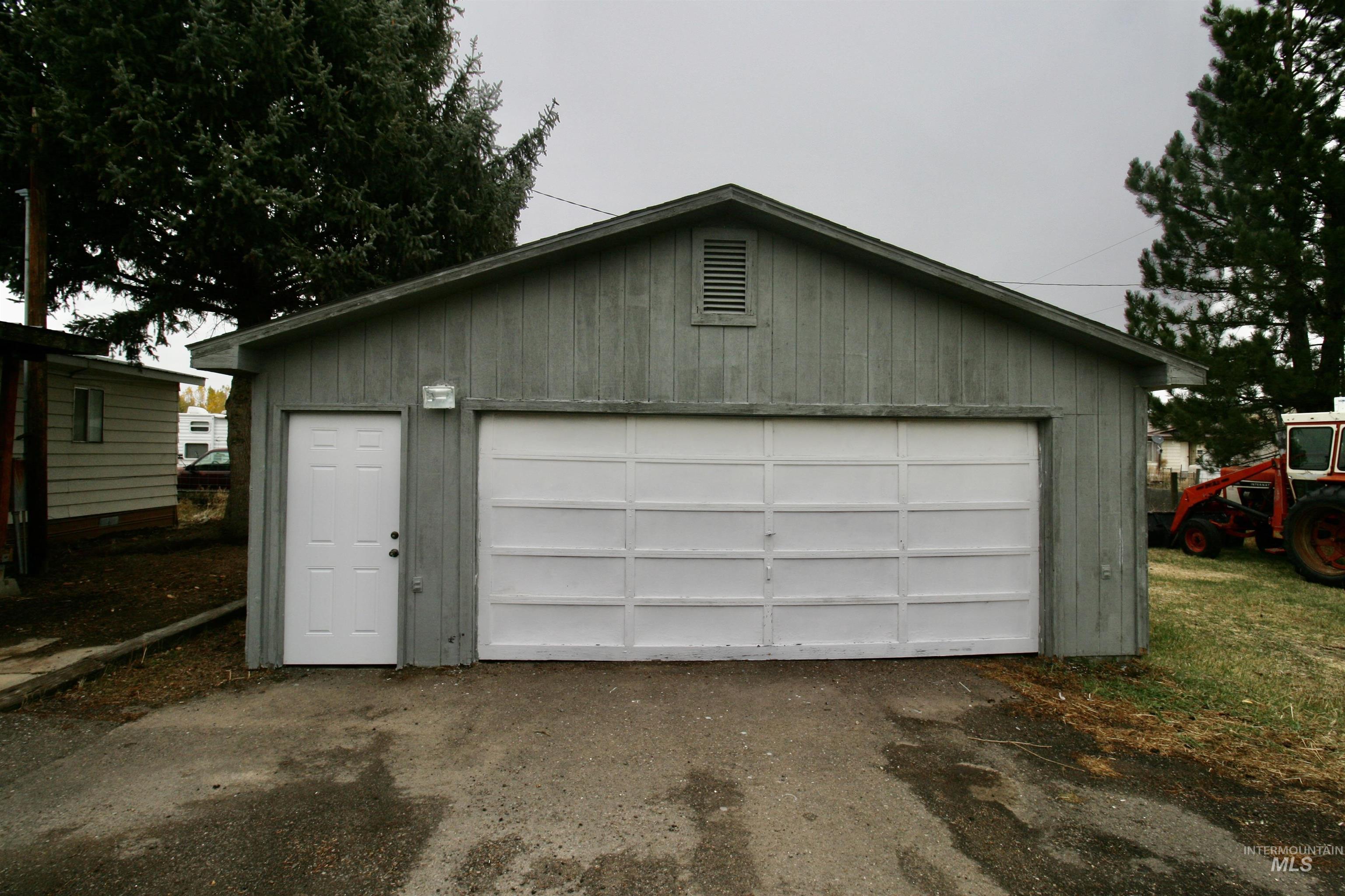 500 Somerville Street, Jordan Valley, Oregon 97910, 2 Bedrooms, 2 Bathrooms, Residential For Sale, Price $173,000, 98965791