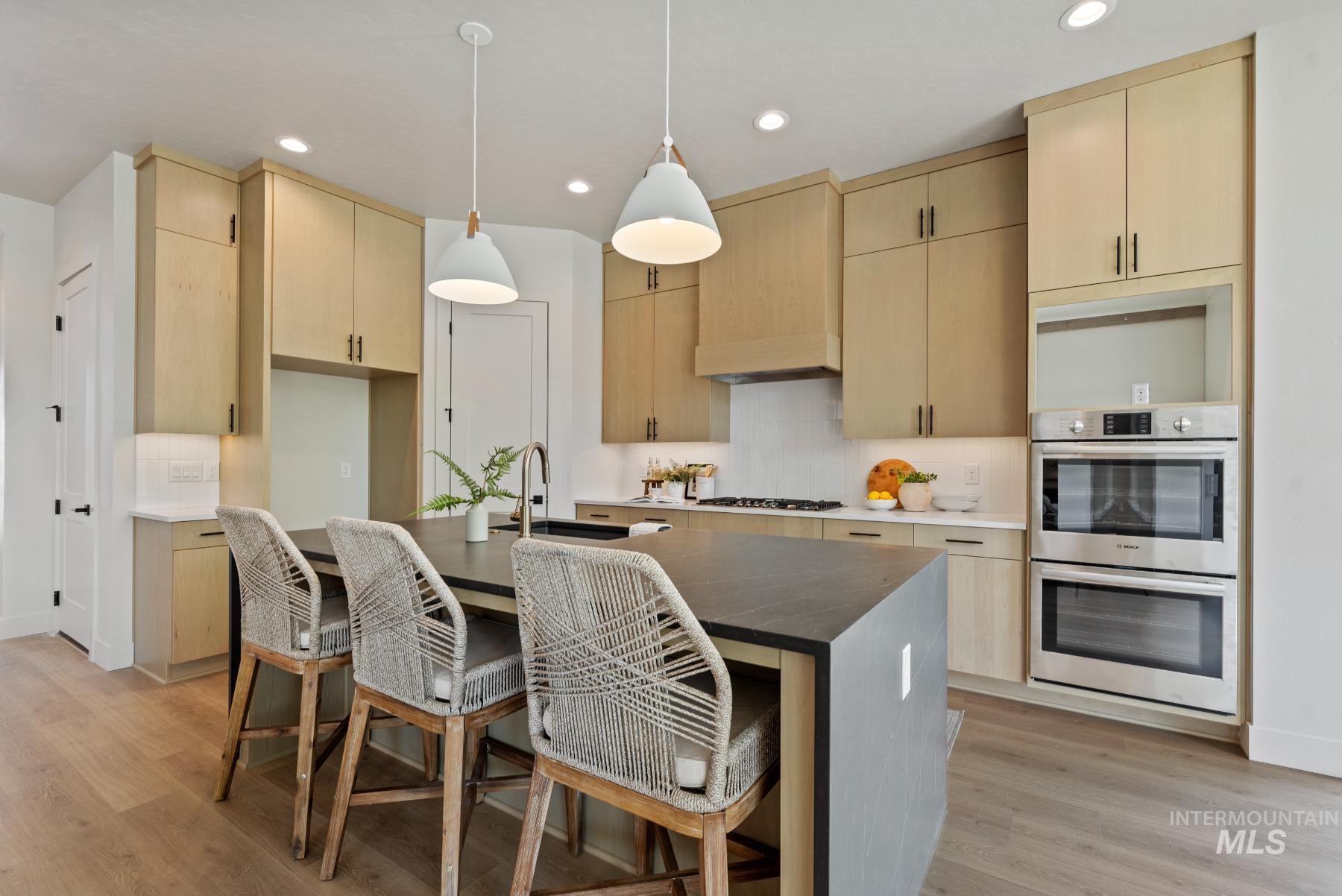 1297 W Malbar St., Meridian, Idaho 83646, 5 Bedrooms, 3 Bathrooms, Residential For Sale, Price $814,900,MLS 98965792