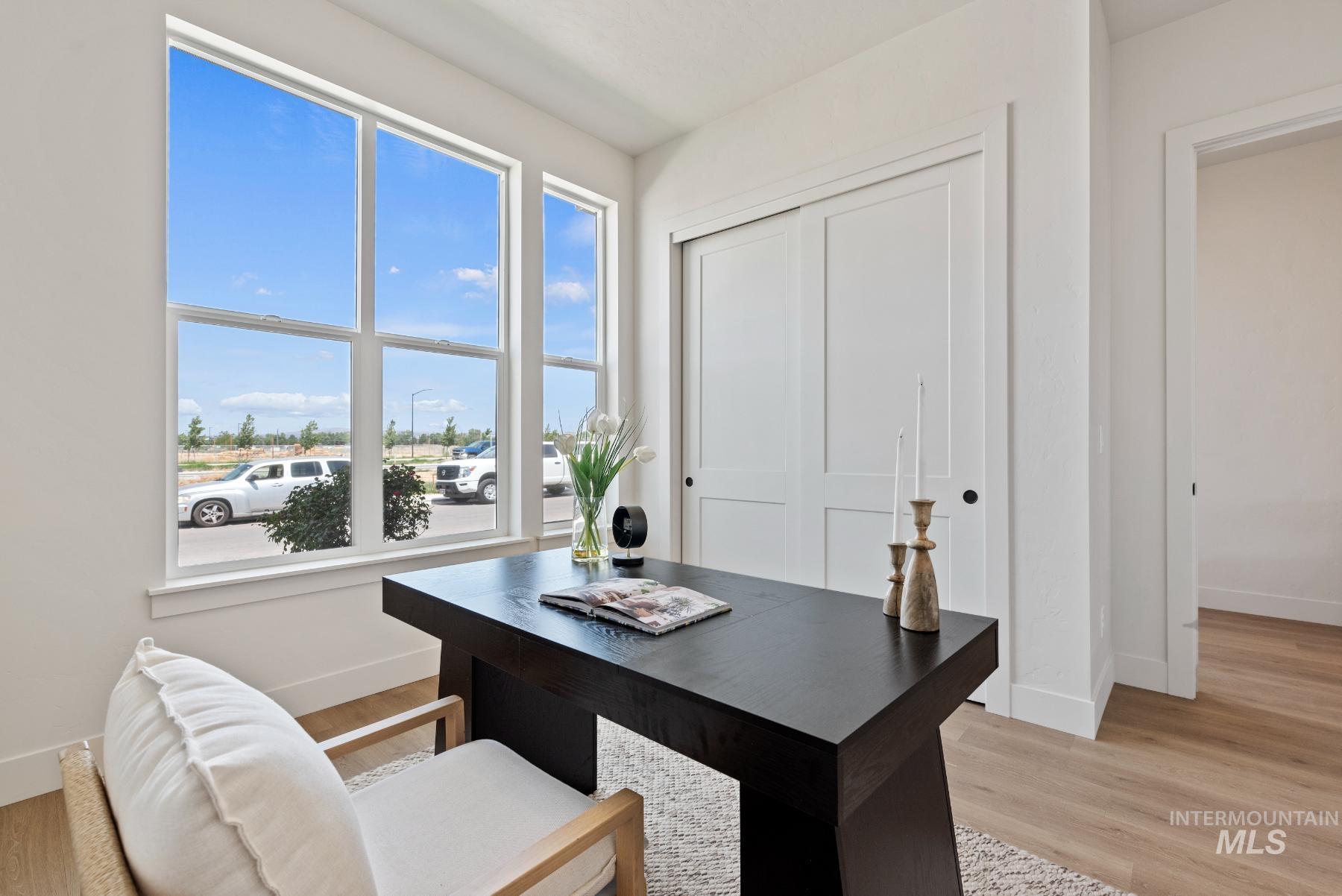 1297 W Malbar St., Meridian, Idaho 83646, 5 Bedrooms, 3 Bathrooms, Residential For Sale, Price $814,900,MLS 98965792