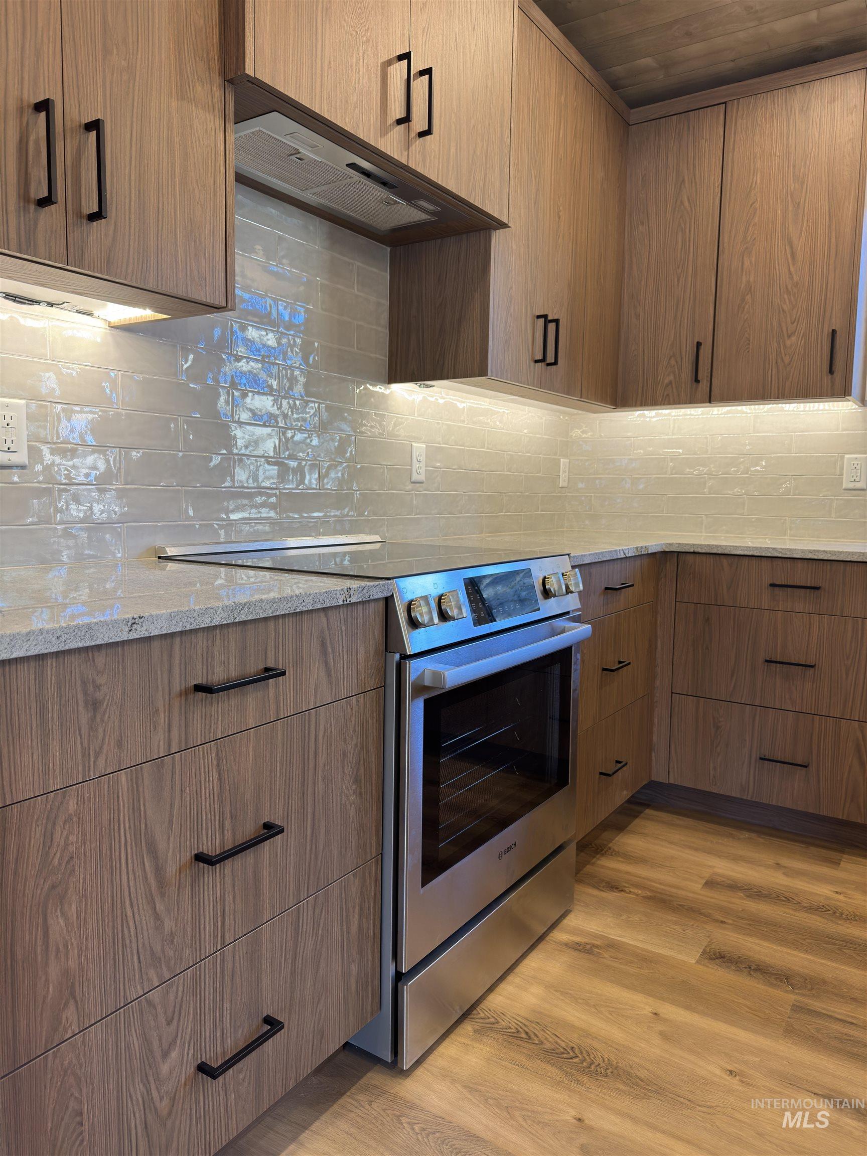 204 W Mill St, Cascade, Idaho 83611, 3 Bedrooms, 2 Bathrooms, Residential For Sale, Price $560,000,MLS 98965798