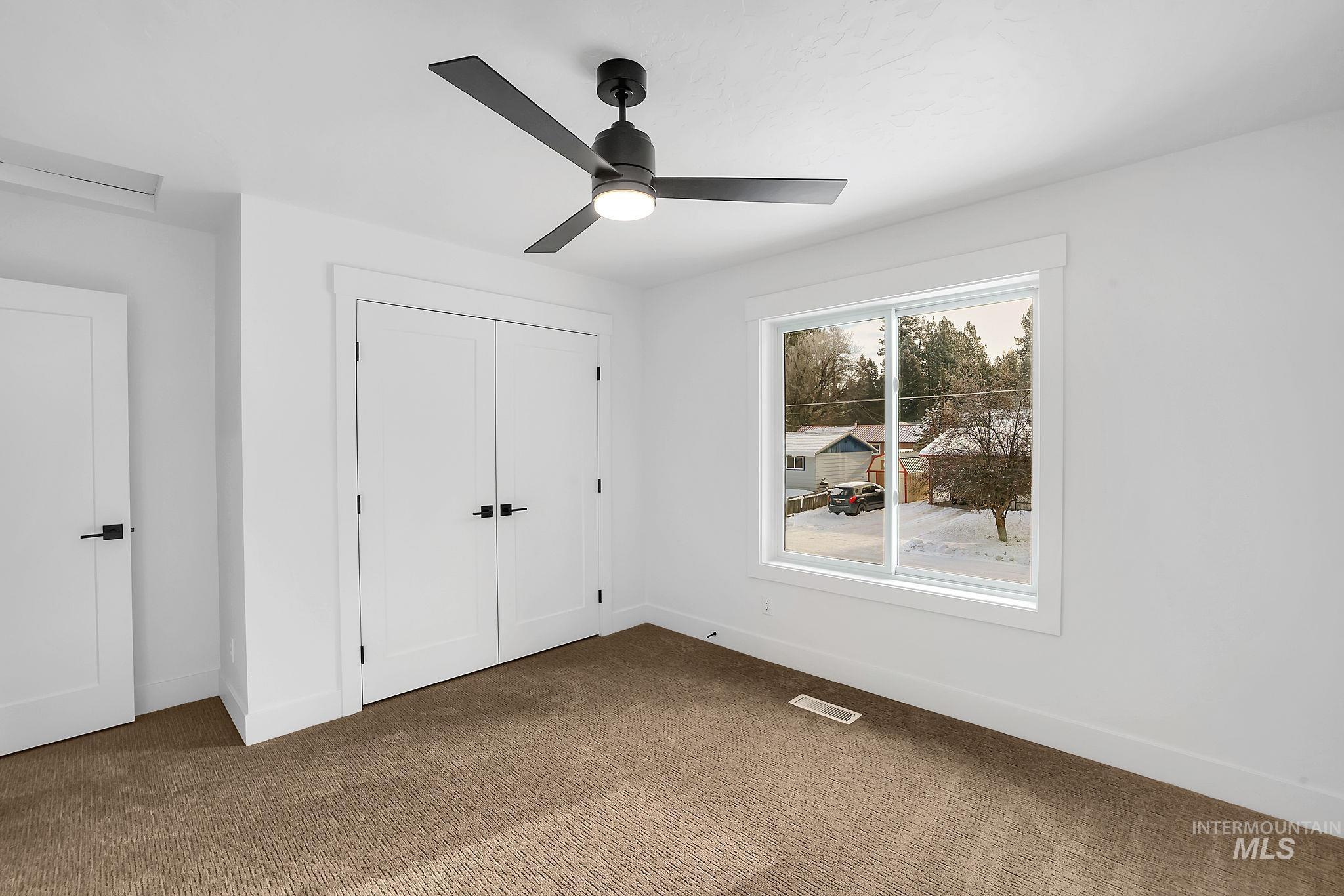 204 W Mill St, Cascade, Idaho 83611, 3 Bedrooms, 2 Bathrooms, Residential For Sale, Price $560,000,MLS 98965798