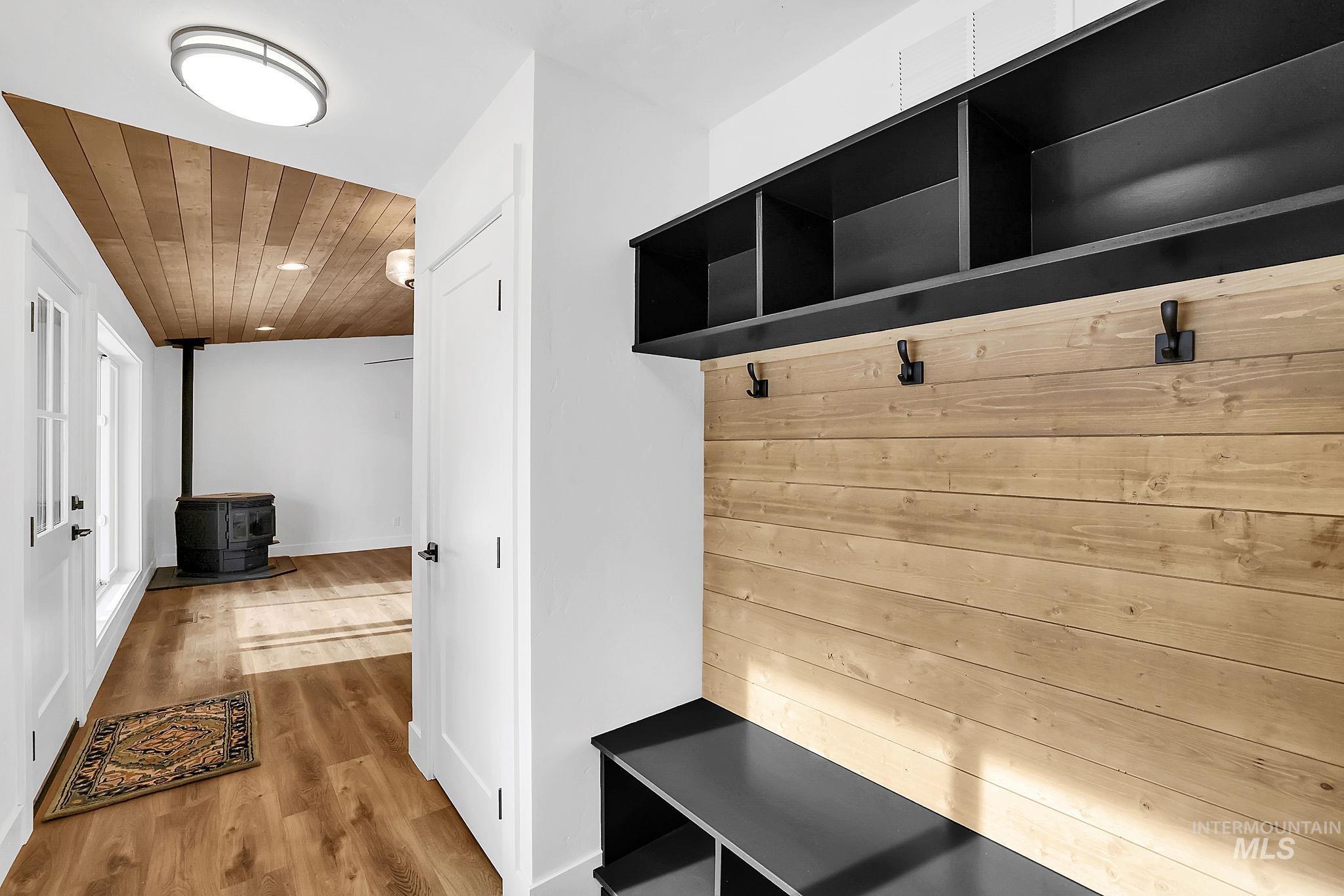 204 W Mill St, Cascade, Idaho 83611, 3 Bedrooms, 2 Bathrooms, Residential For Sale, Price $560,000,MLS 98965798