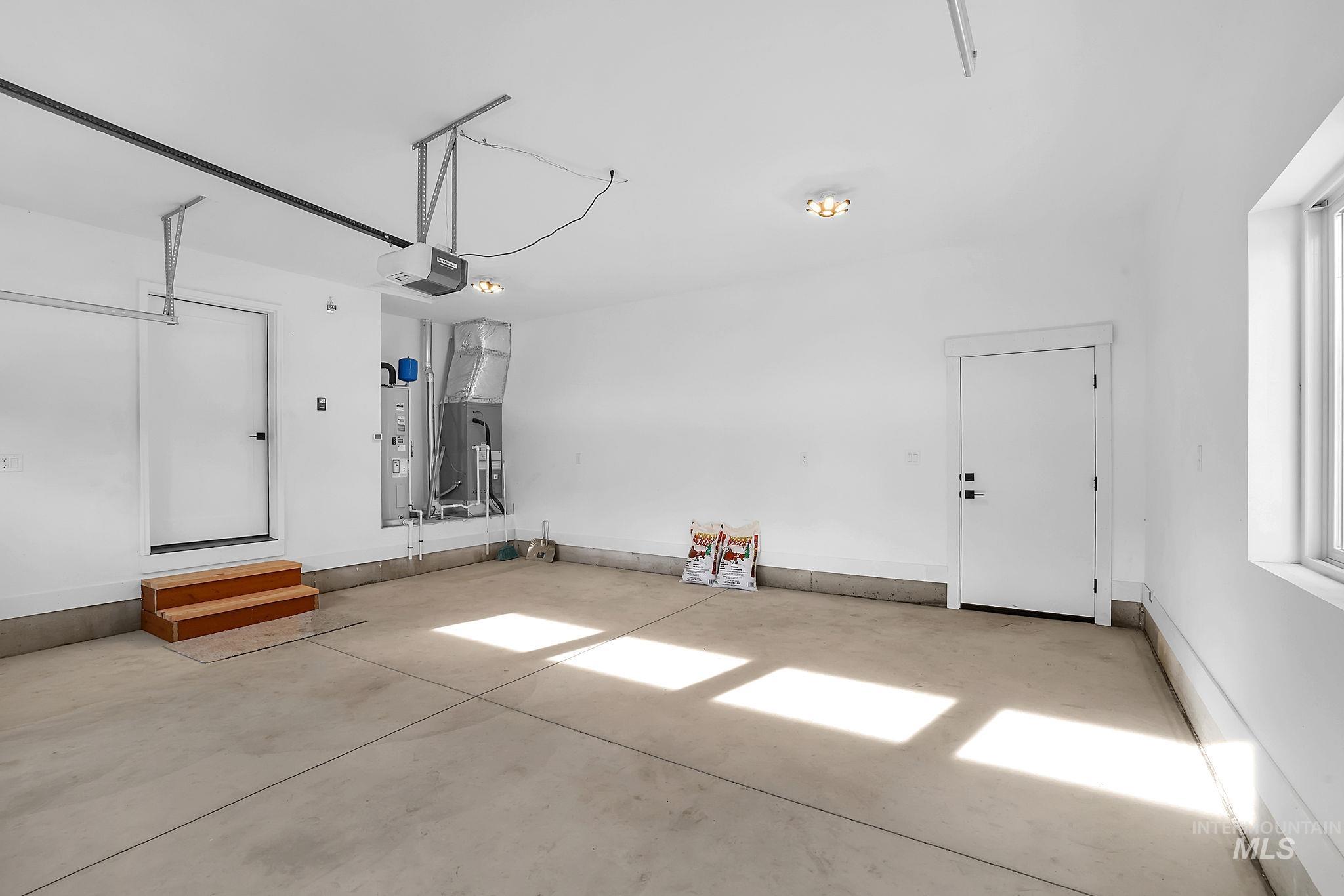 204 W Mill St, Cascade, Idaho 83611, 3 Bedrooms, 2 Bathrooms, Residential For Sale, Price $560,000,MLS 98965798