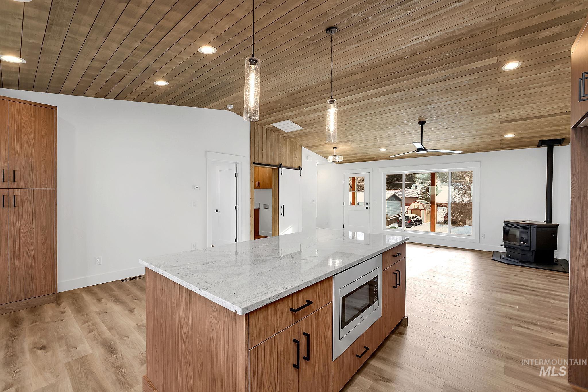 204 W Mill St, Cascade, Idaho 83611, 3 Bedrooms, 2 Bathrooms, Residential For Sale, Price $560,000,MLS 98965798