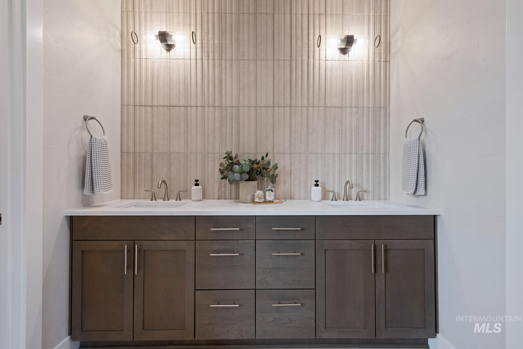 1041 W Malbar St., Meridian, Idaho 83646, 4 Bedrooms, 3 Bathrooms, Residential For Sale, Price $874,900,MLS 98965804