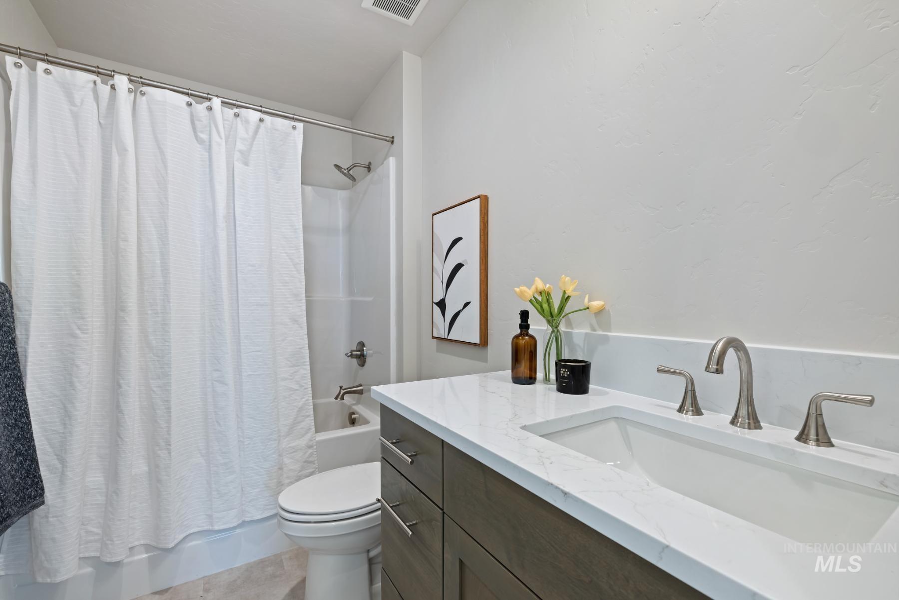 1041 W Malbar St., Meridian, Idaho 83646, 4 Bedrooms, 3 Bathrooms, Residential For Sale, Price $874,900,MLS 98965804