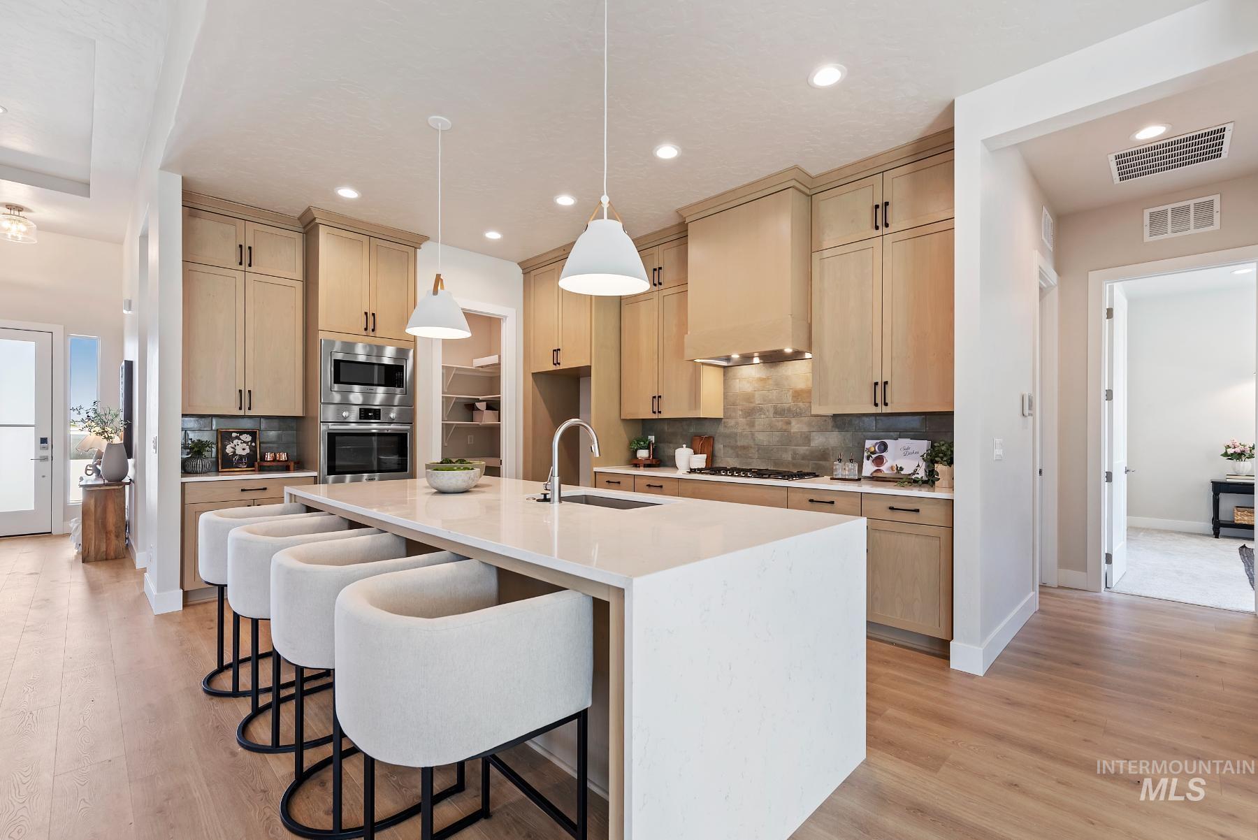 967 W Malbar St., Meridian, Idaho 83646, 3 Bedrooms, 2 Bathrooms, Residential For Sale, Price $759,900,MLS 98965805