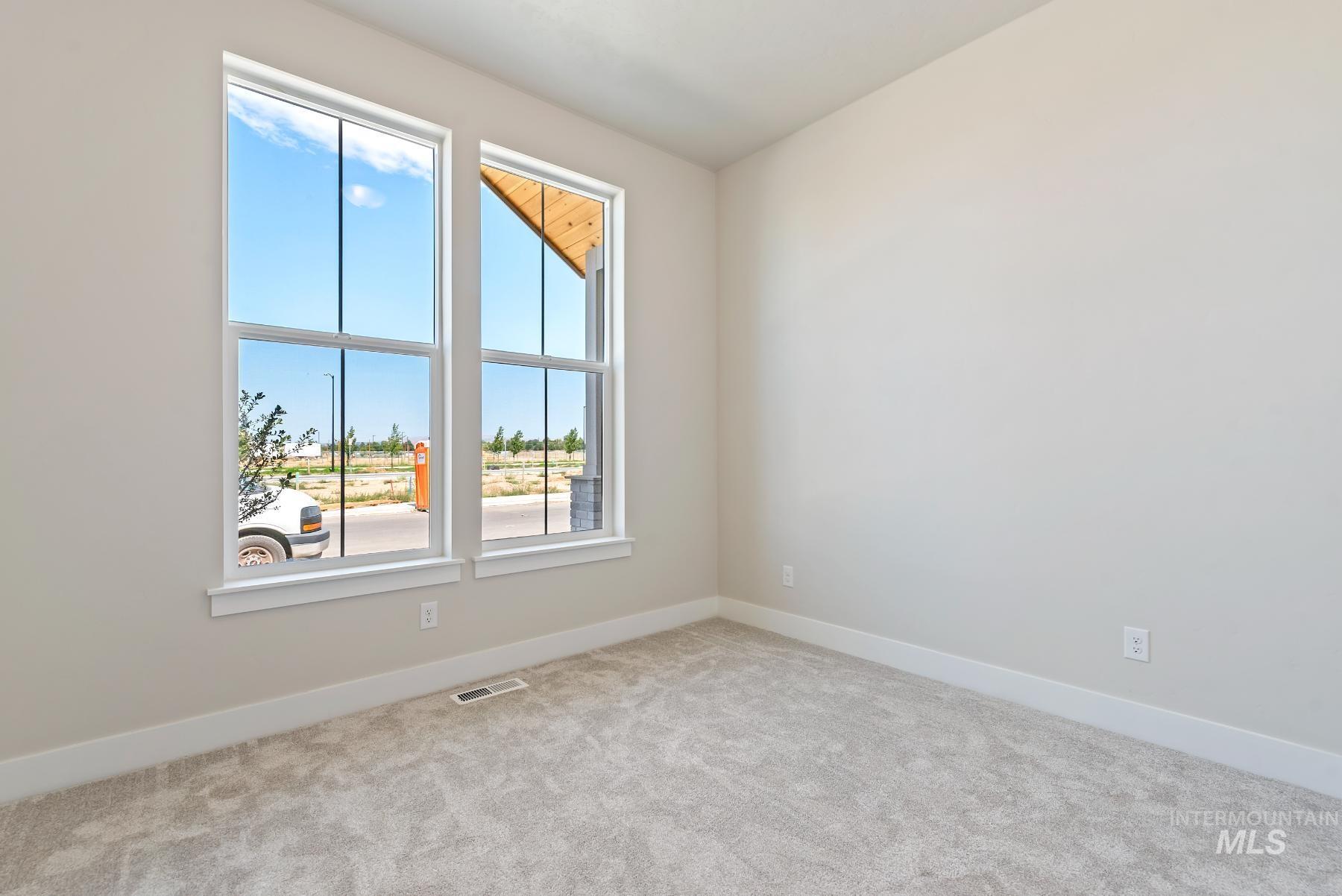 967 W Malbar St., Meridian, Idaho 83646, 3 Bedrooms, 2 Bathrooms, Residential For Sale, Price $759,900,MLS 98965805