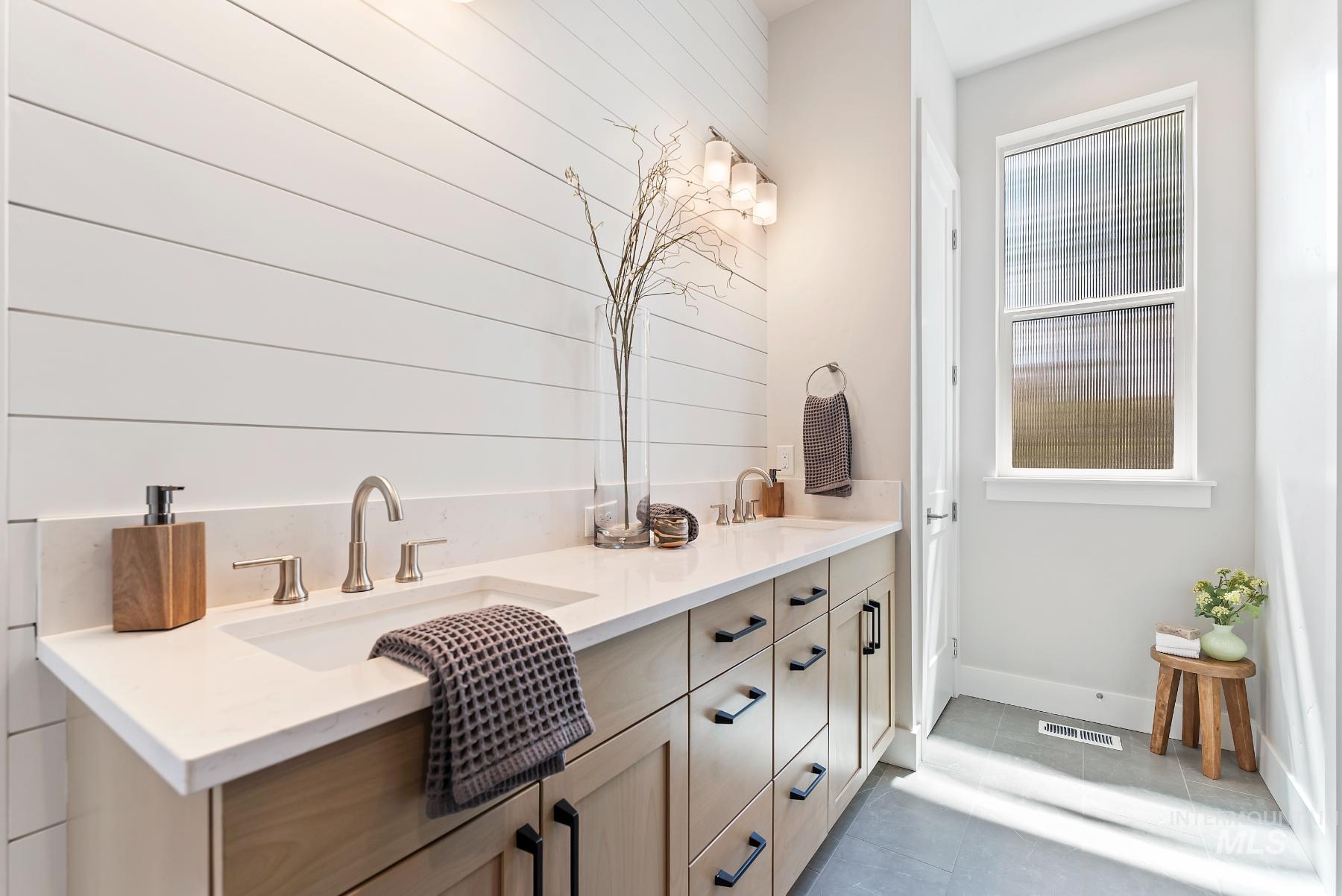 967 W Malbar St., Meridian, Idaho 83646, 3 Bedrooms, 2 Bathrooms, Residential For Sale, Price $759,900,MLS 98965805