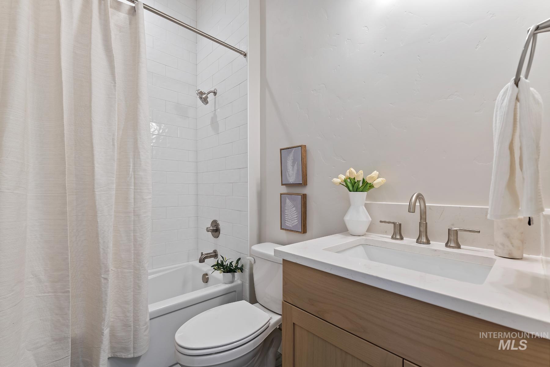 967 W Malbar St., Meridian, Idaho 83646, 3 Bedrooms, 2 Bathrooms, Residential For Sale, Price $759,900,MLS 98965805