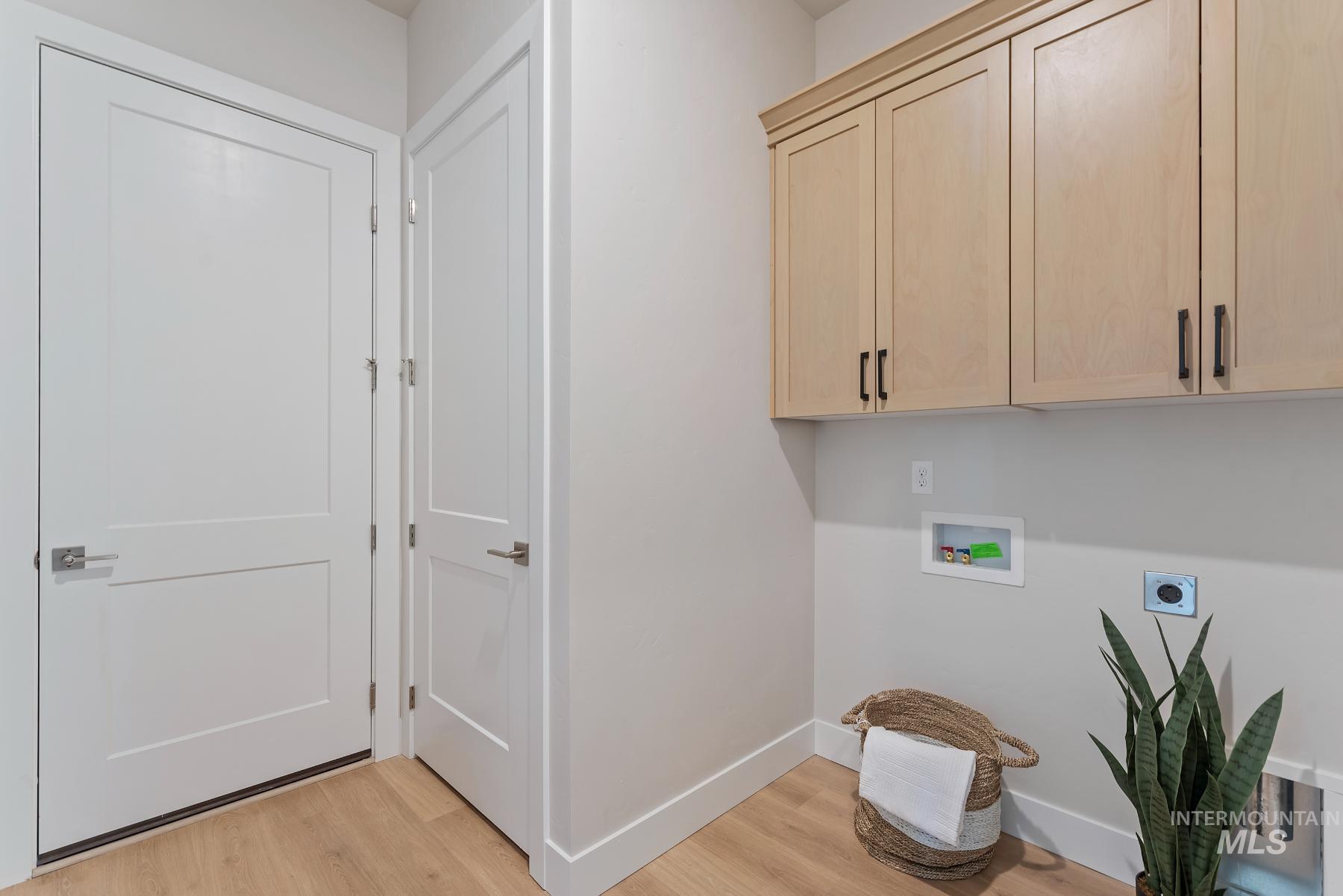 967 W Malbar St., Meridian, Idaho 83646, 3 Bedrooms, 2 Bathrooms, Residential For Sale, Price $759,900,MLS 98965805