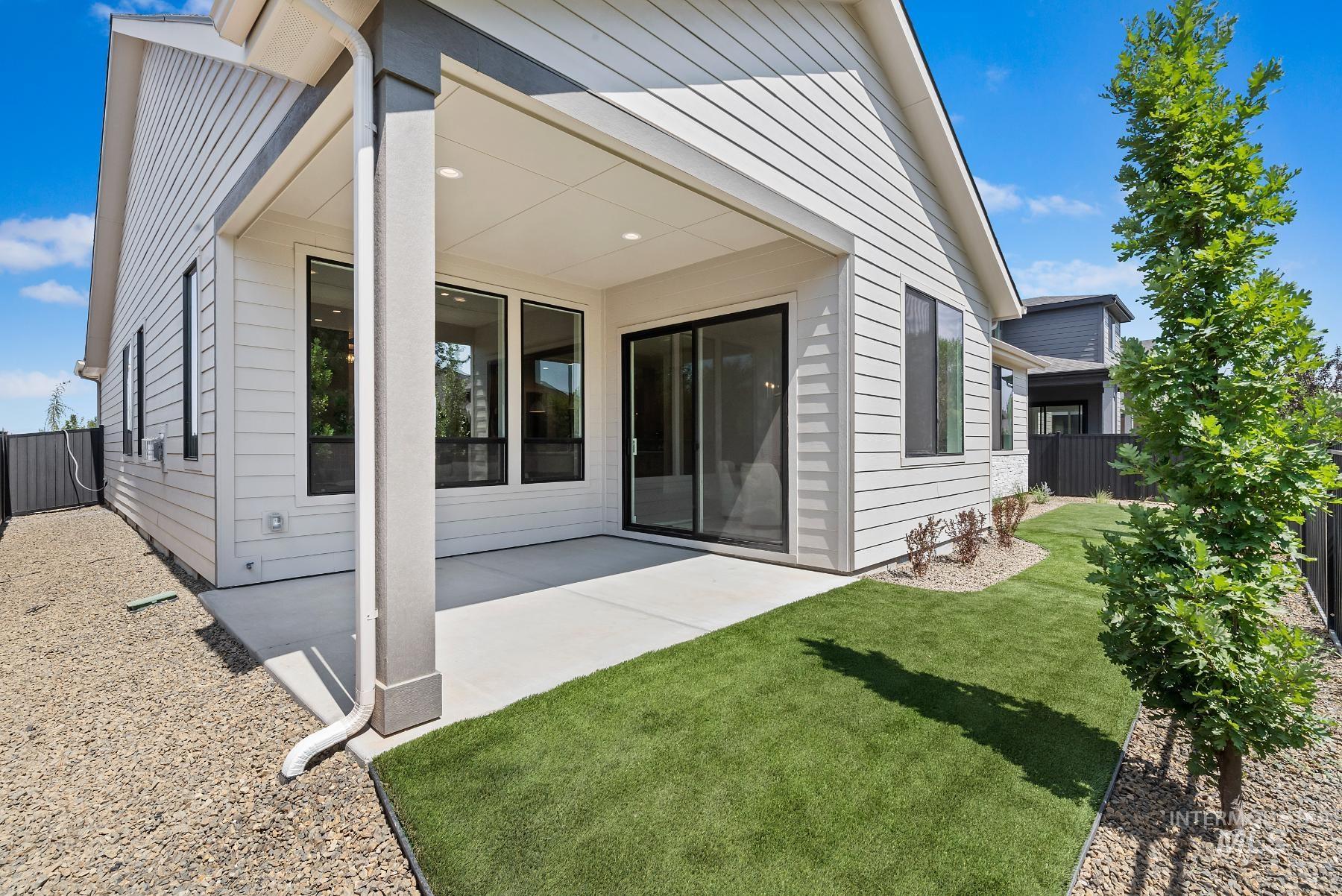 967 W Malbar St., Meridian, Idaho 83646, 3 Bedrooms, 2 Bathrooms, Residential For Sale, Price $759,900,MLS 98965805