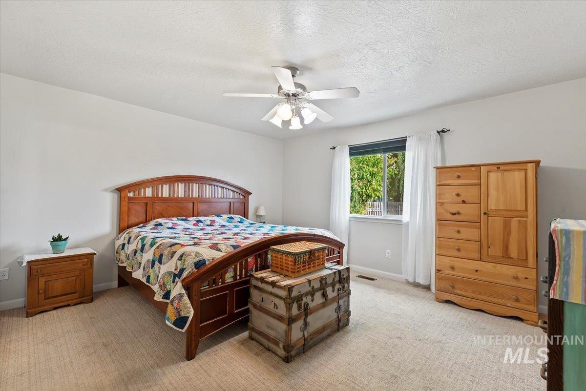 16608 Old Friendship Way, Caldwell, Idaho 83607, 4 Bedrooms, 2 Bathrooms, Residential For Sale, Price $445,900,MLS 98965806