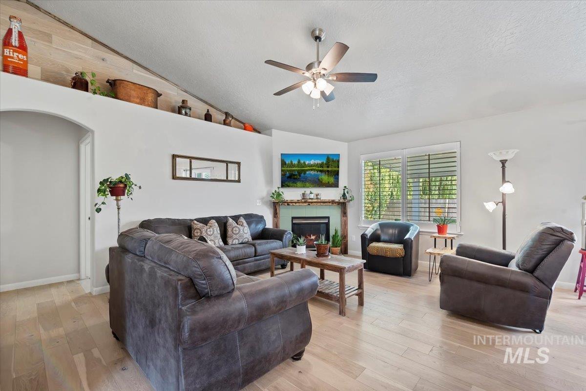 16608 Old Friendship Way, Caldwell, Idaho 83607, 4 Bedrooms, 2 Bathrooms, Residential For Sale, Price $445,900,MLS 98965806