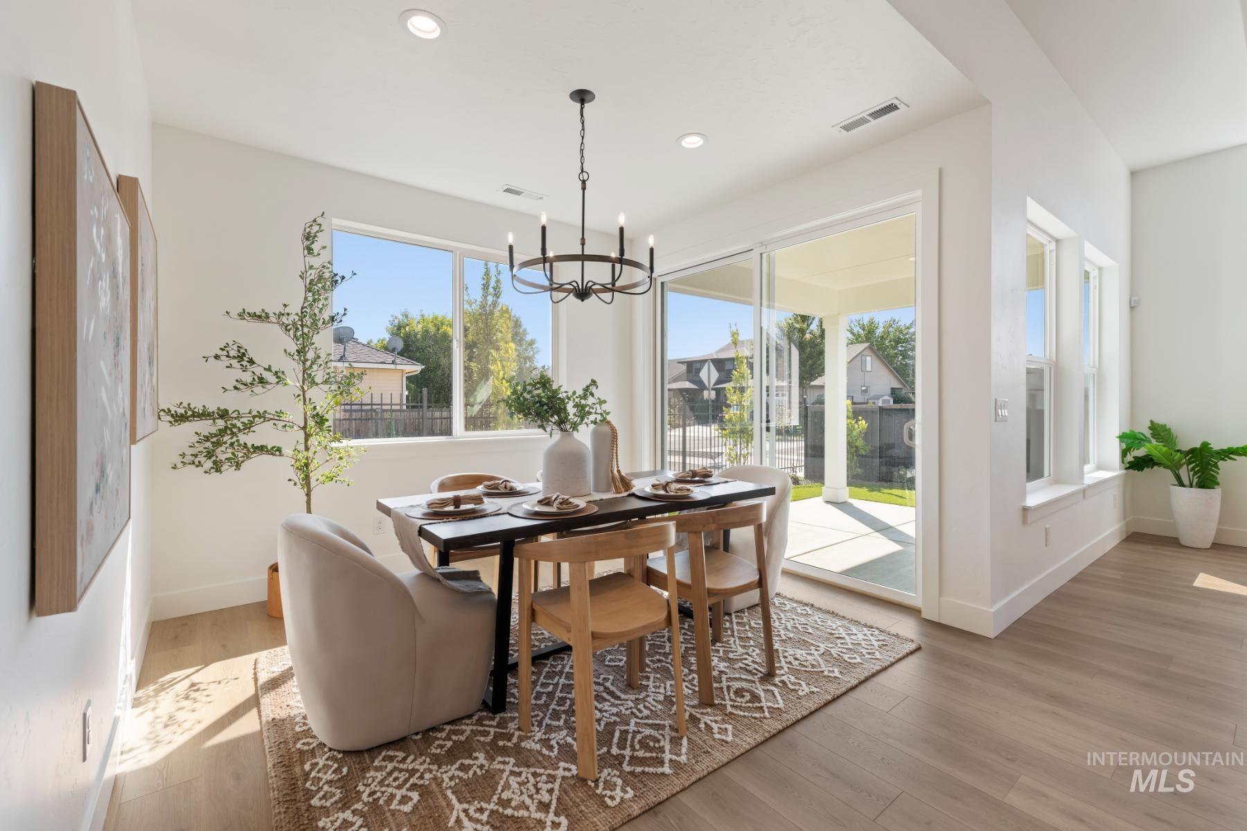 945 W Malbar St, Meridian, Idaho 83646, 5 Bedrooms, 3 Bathrooms, Residential For Sale, Price $735,900,MLS 98965809