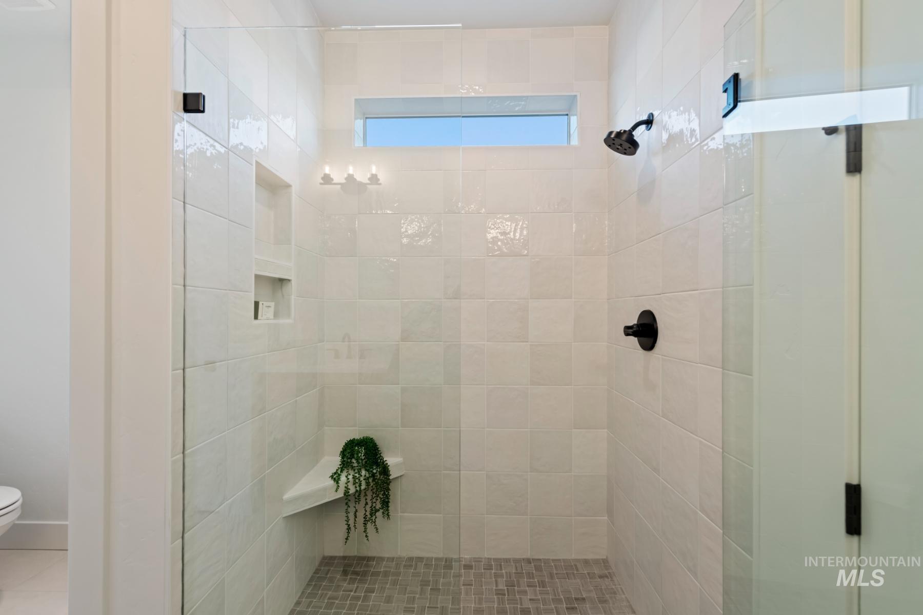 945 W Malbar St, Meridian, Idaho 83646, 5 Bedrooms, 3 Bathrooms, Residential For Sale, Price $735,900,MLS 98965809