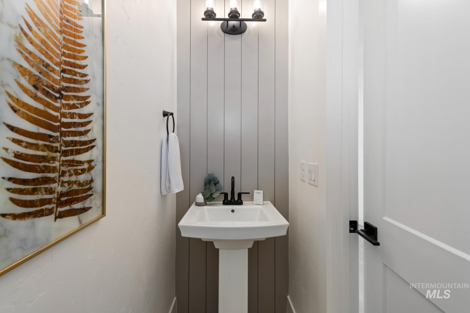 945 W Malbar St, Meridian, Idaho 83646, 5 Bedrooms, 3 Bathrooms, Residential For Sale, Price $735,900,MLS 98965809