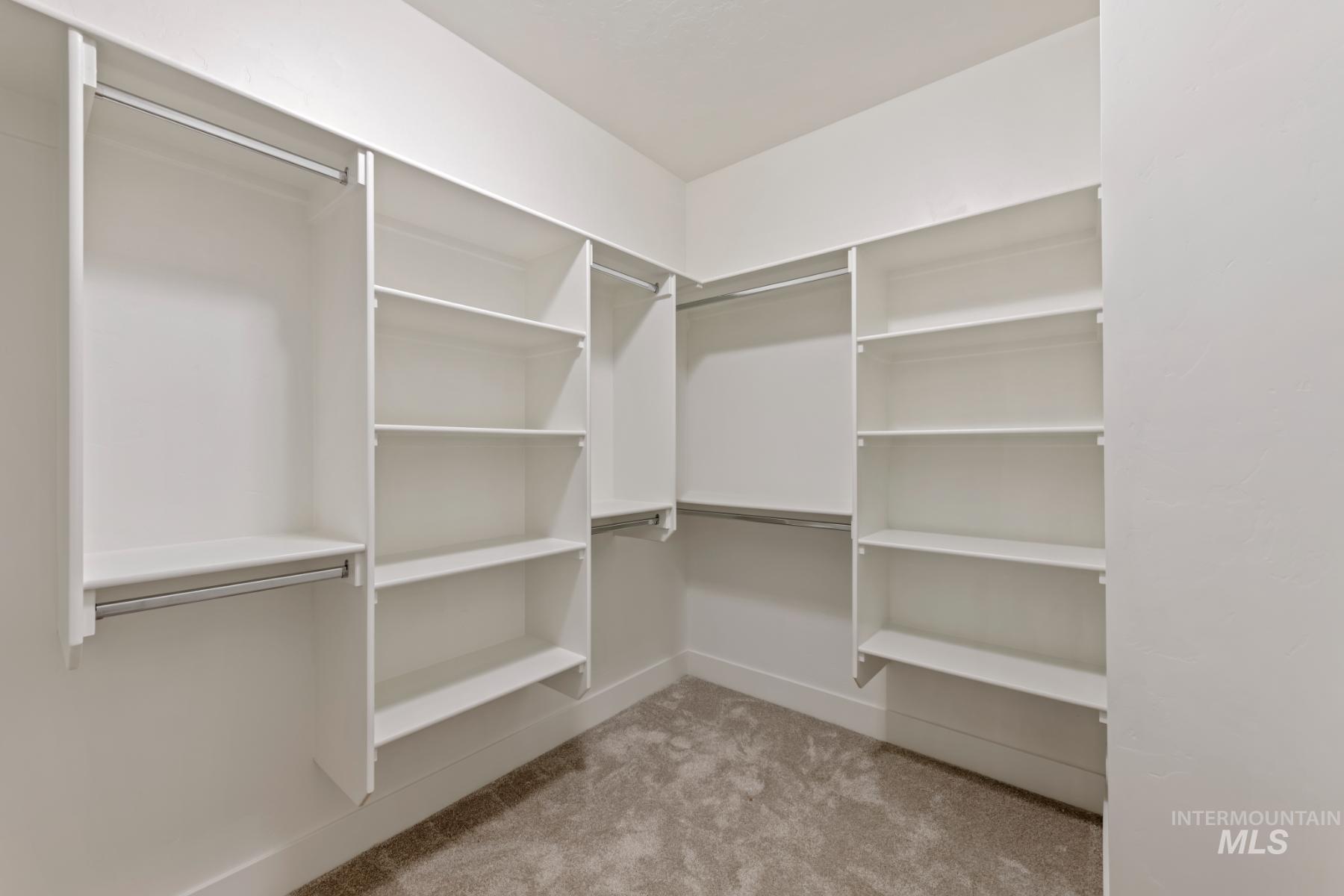 945 W Malbar St, Meridian, Idaho 83646, 5 Bedrooms, 3 Bathrooms, Residential For Sale, Price $735,900,MLS 98965809