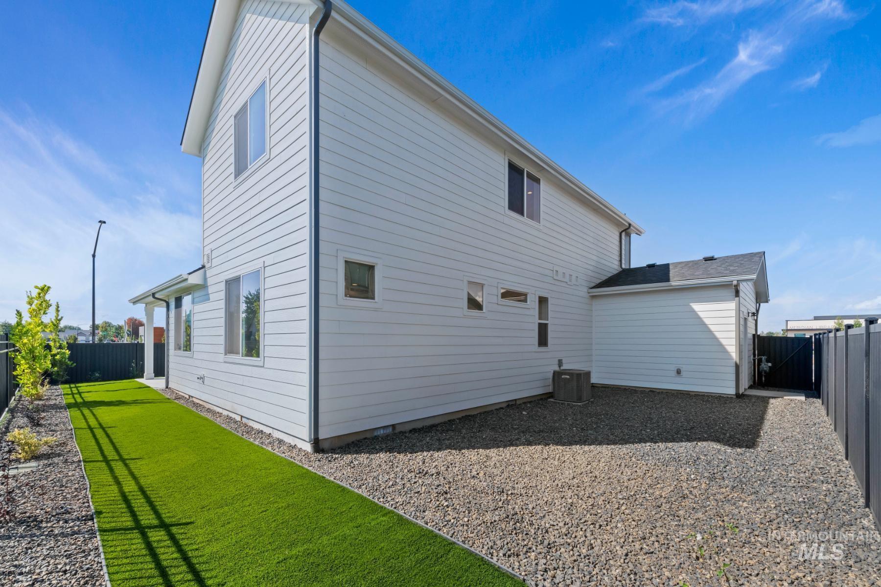 945 W Malbar St, Meridian, Idaho 83646, 5 Bedrooms, 3 Bathrooms, Residential For Sale, Price $735,900,MLS 98965809