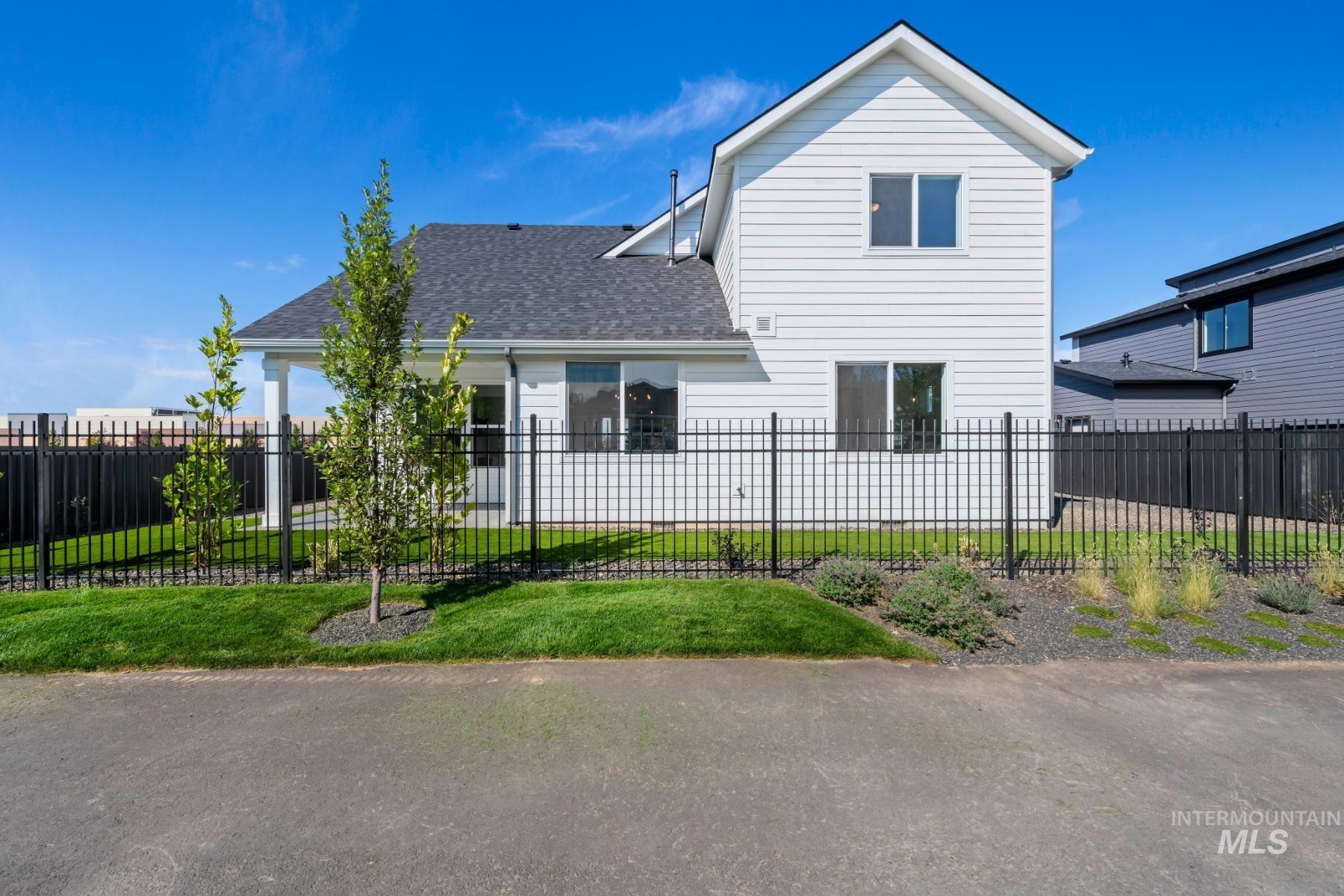 945 W Malbar St, Meridian, Idaho 83646, 5 Bedrooms, 3 Bathrooms, Residential For Sale, Price $735,900,MLS 98965809