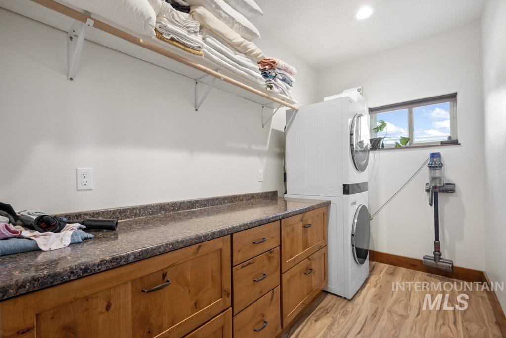 417 E E St, Moscow, Idaho 83843, 4 Bedrooms, 3 Bathrooms, Residential For Sale, Price $624,000,MLS 98965819