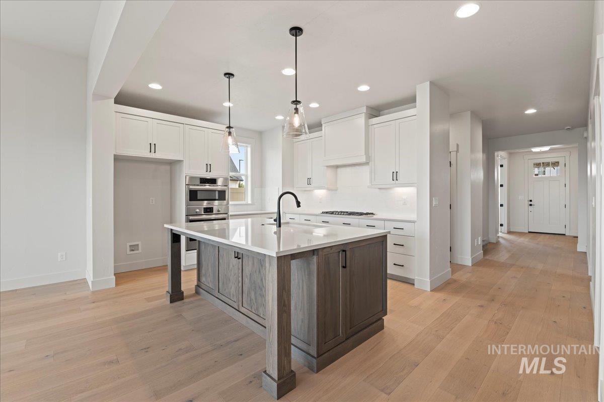 9440 S Egg Harbor Ave, Kuna, Idaho 83634, 6 Bedrooms, 4.5 Bathrooms, Residential For Sale, Price $724,900,MLS 98965824