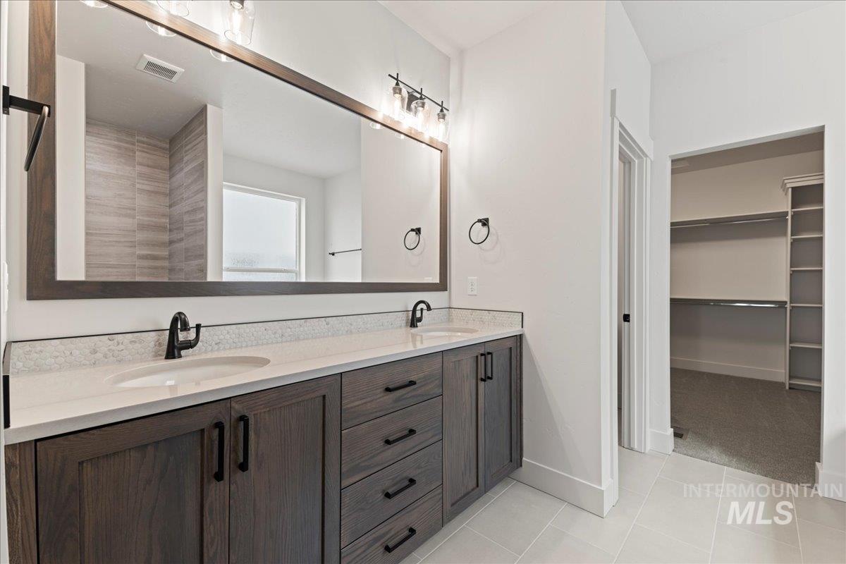 9440 S Egg Harbor Ave, Kuna, Idaho 83634, 6 Bedrooms, 4.5 Bathrooms, Residential For Sale, Price $724,900,MLS 98965824