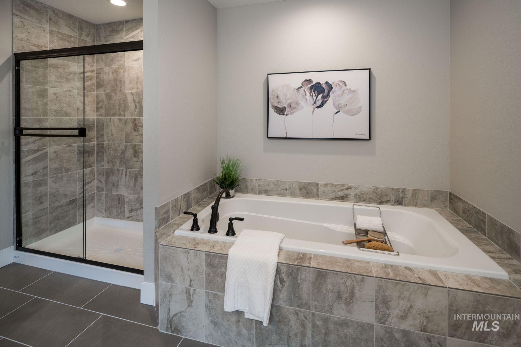 881 W Malbar St., Meridian, Idaho 83646, 4 Bedrooms, 3.5 Bathrooms, Residential For Sale, Price $764,900,MLS 98965825