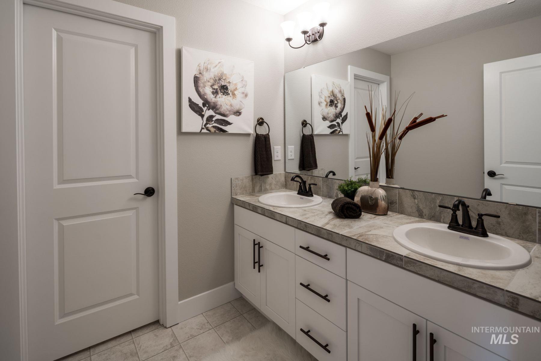 881 W Malbar St., Meridian, Idaho 83646, 4 Bedrooms, 3.5 Bathrooms, Residential For Sale, Price $764,900,MLS 98965825