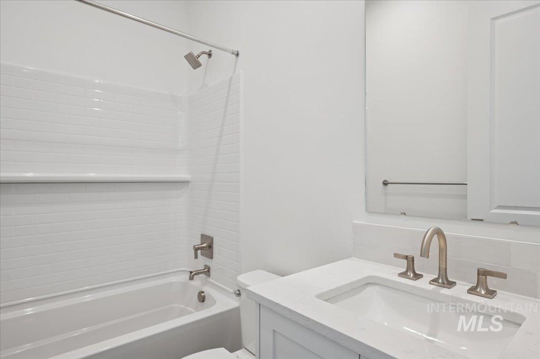 5266 W McNair St, Meridian, Idaho 83646, 4 Bedrooms, 3 Bathrooms, Residential For Sale, Price $639,000,MLS 98965832