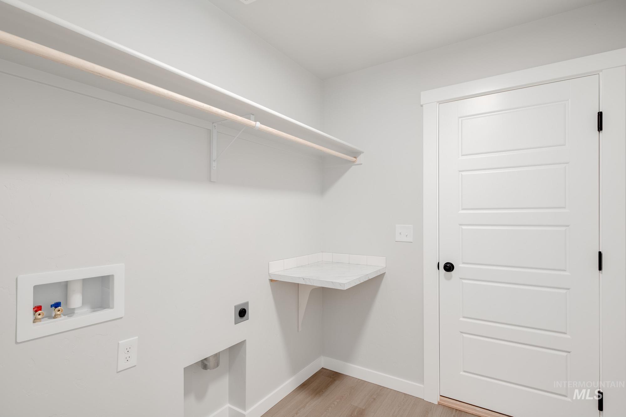 2451 N Silver Wolf Ave, Star, Idaho 83669, 4 Bedrooms, 2 Bathrooms, Residential For Sale, Price $470,990,MLS 98965838