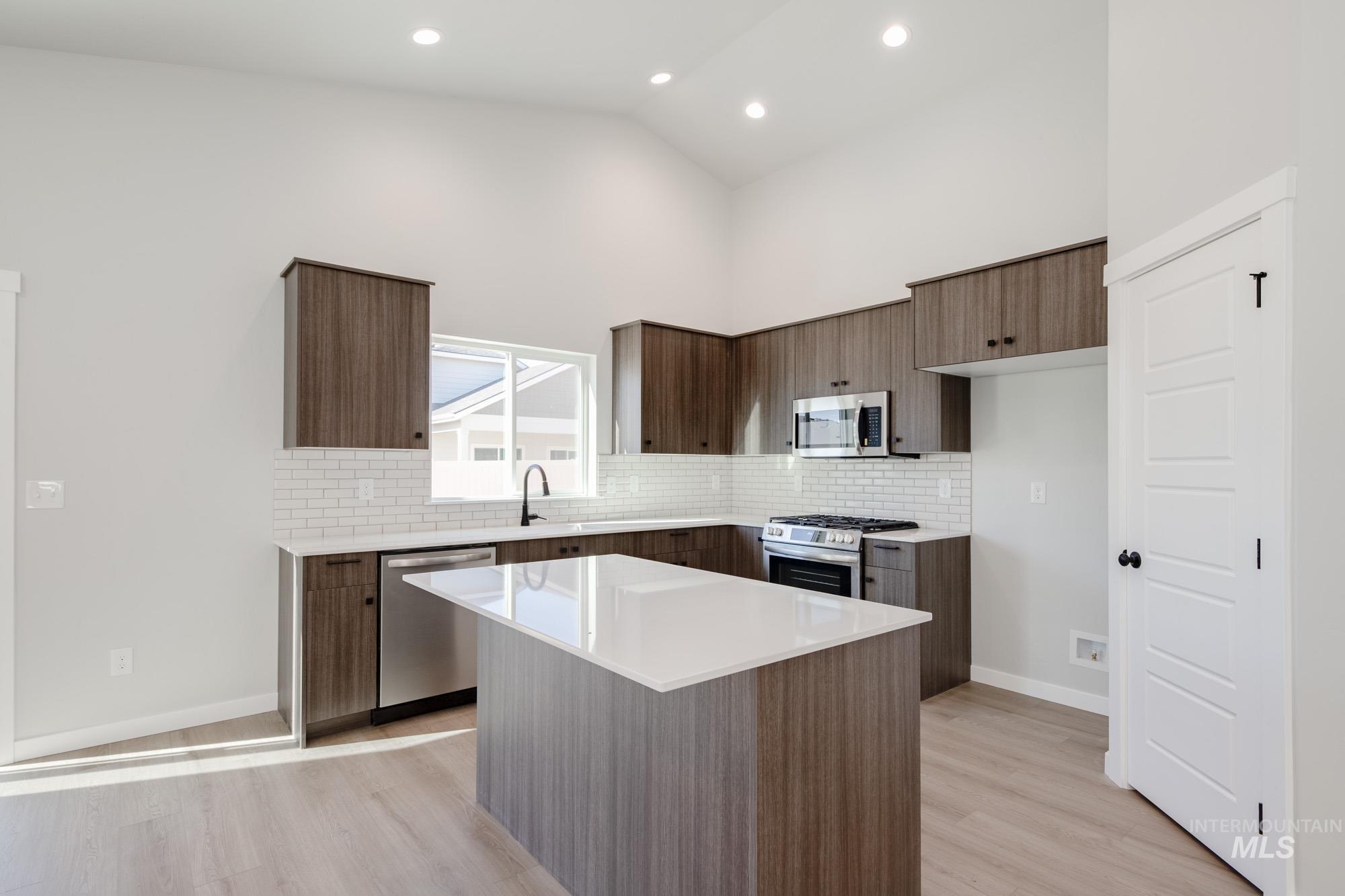 2451 N Silver Wolf Ave, Star, Idaho 83669, 4 Bedrooms, 2 Bathrooms, Residential For Sale, Price $470,990,MLS 98965838