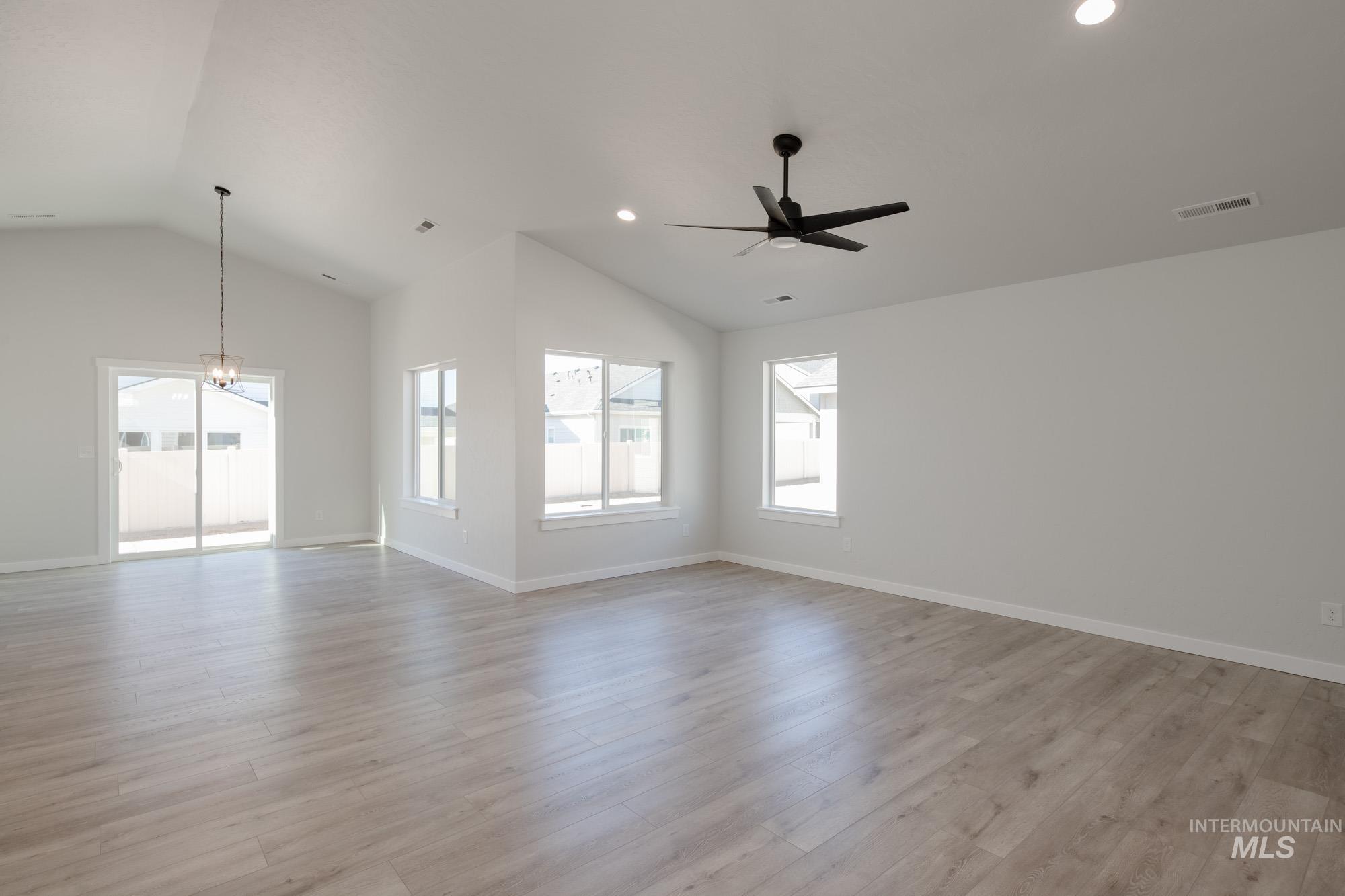 2433 N Silver Wolf Ave, Star, Idaho 83669, 4 Bedrooms, 2 Bathrooms, Residential For Sale, Price $494,990,MLS 98965839